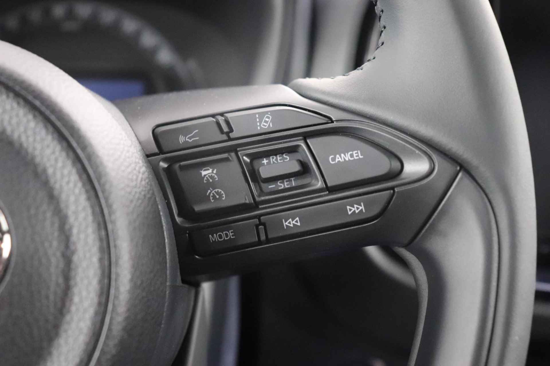 Toyota Aygo X 1.0 VVT-i MT envy  Limited, Stoelverwarming, Smartkey, Draadloos laden, Snel leverbaar!! - 20/38