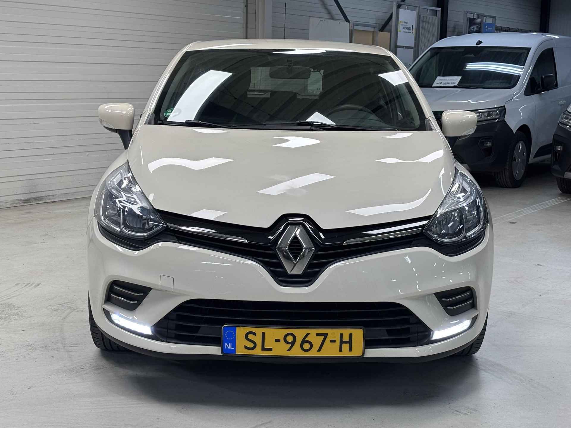 Renault Clio 0.9 TCe Zen / Airco / Navigatiesysteem full map / LED dagrijverlichting / DAB / Cruise control / Speciale kleur - 14/34