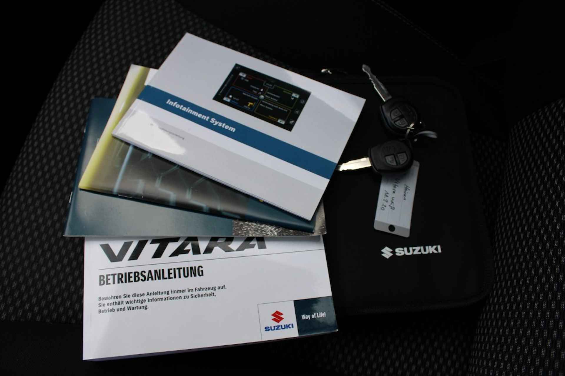 SUZUKI Vitara 1.0 Boosterjet  Business Edition Camera Navi Cruise 1.eig! - 29/30