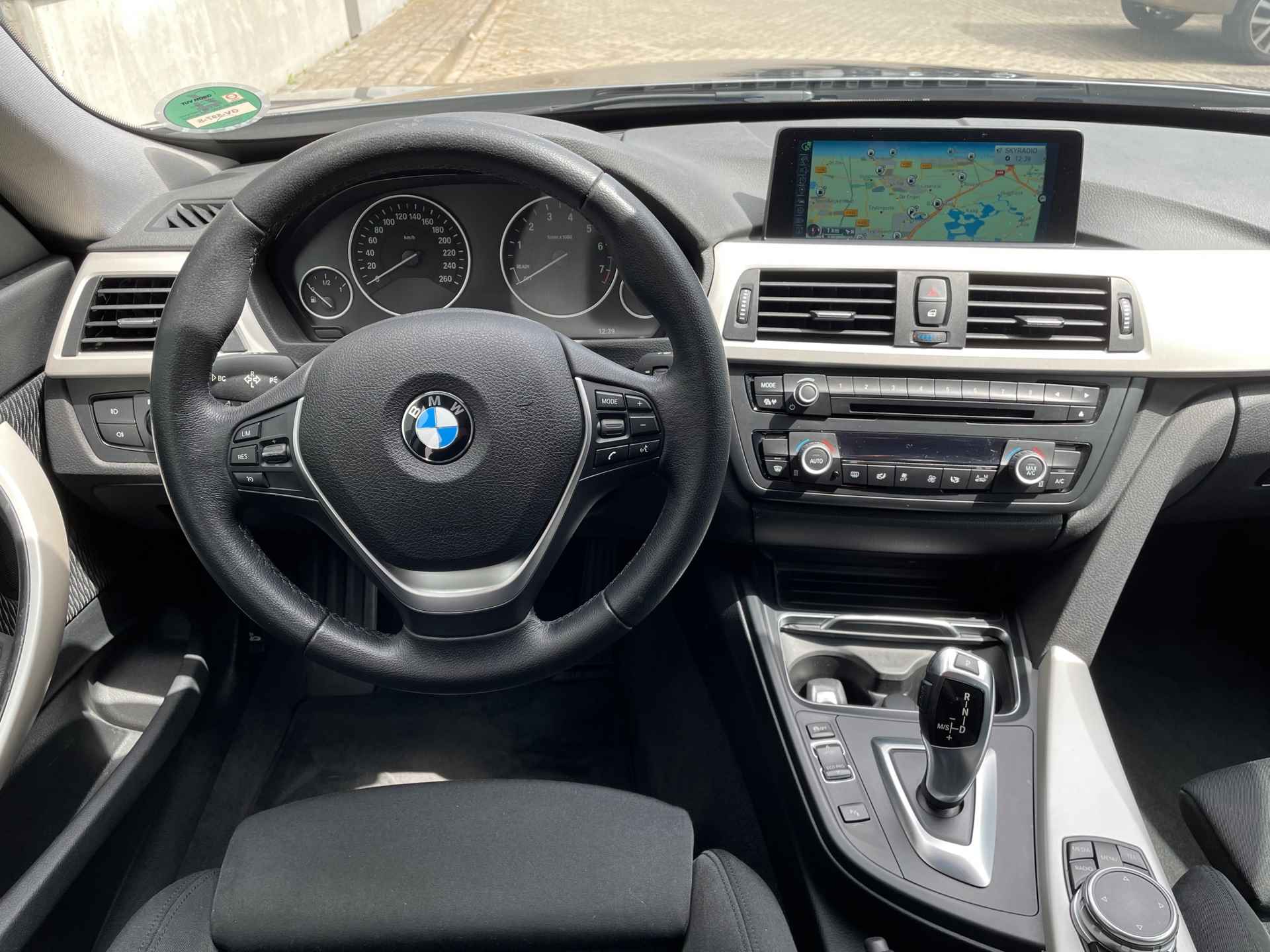 BMW 3-serie Gran Turismo 320i Essential /Navigatie - 15/20