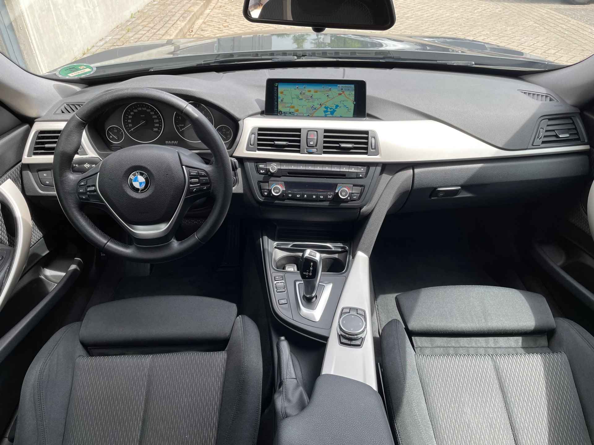 BMW 3-serie Gran Turismo 320i Essential /Navigatie - 16/20