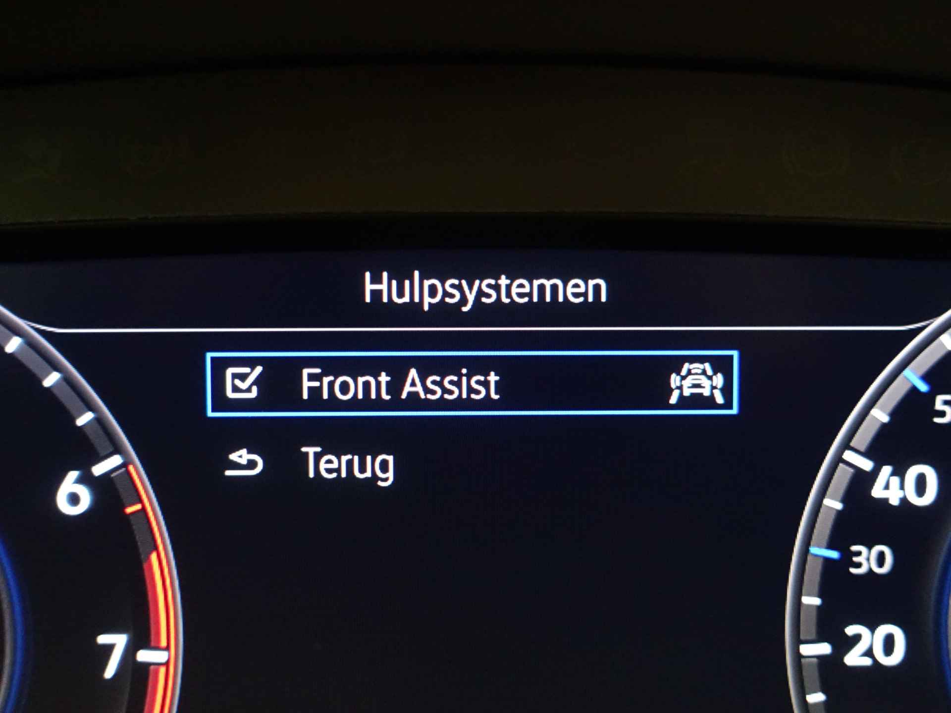 Volkswagen Passat Variant 1.4 TSI R-Line+ Aut- Virtual Cockpit, Panodak, Ergo Comfort, Xenon Led, Carplay - 25/48