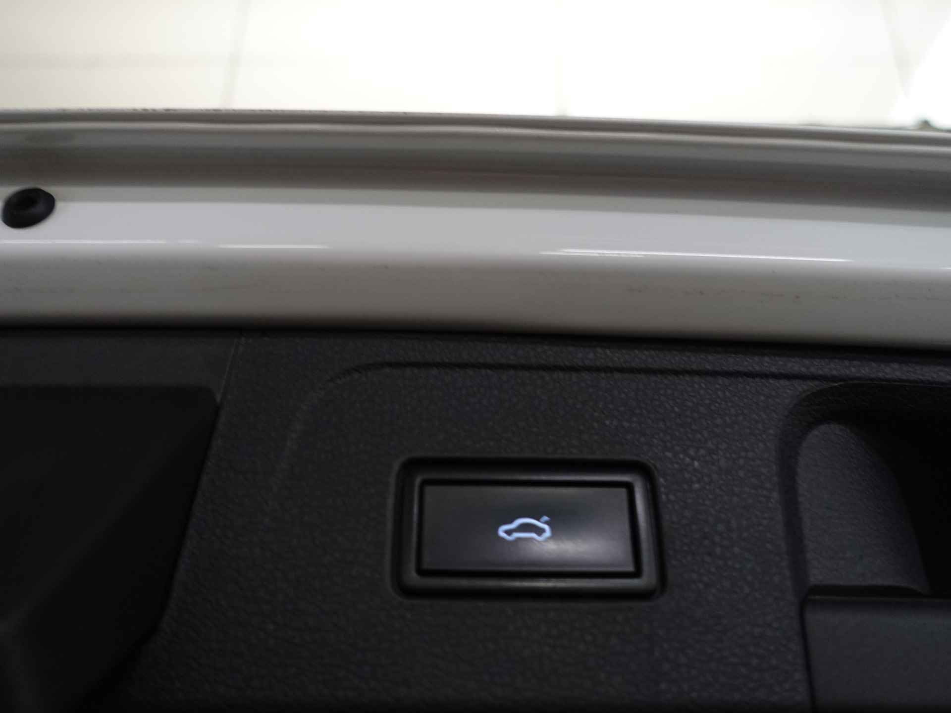 Volkswagen Passat Variant 1.4 TSI R-Line+ Aut- Virtual Cockpit, Panodak, Ergo Comfort, Xenon Led, Carplay - 36/48