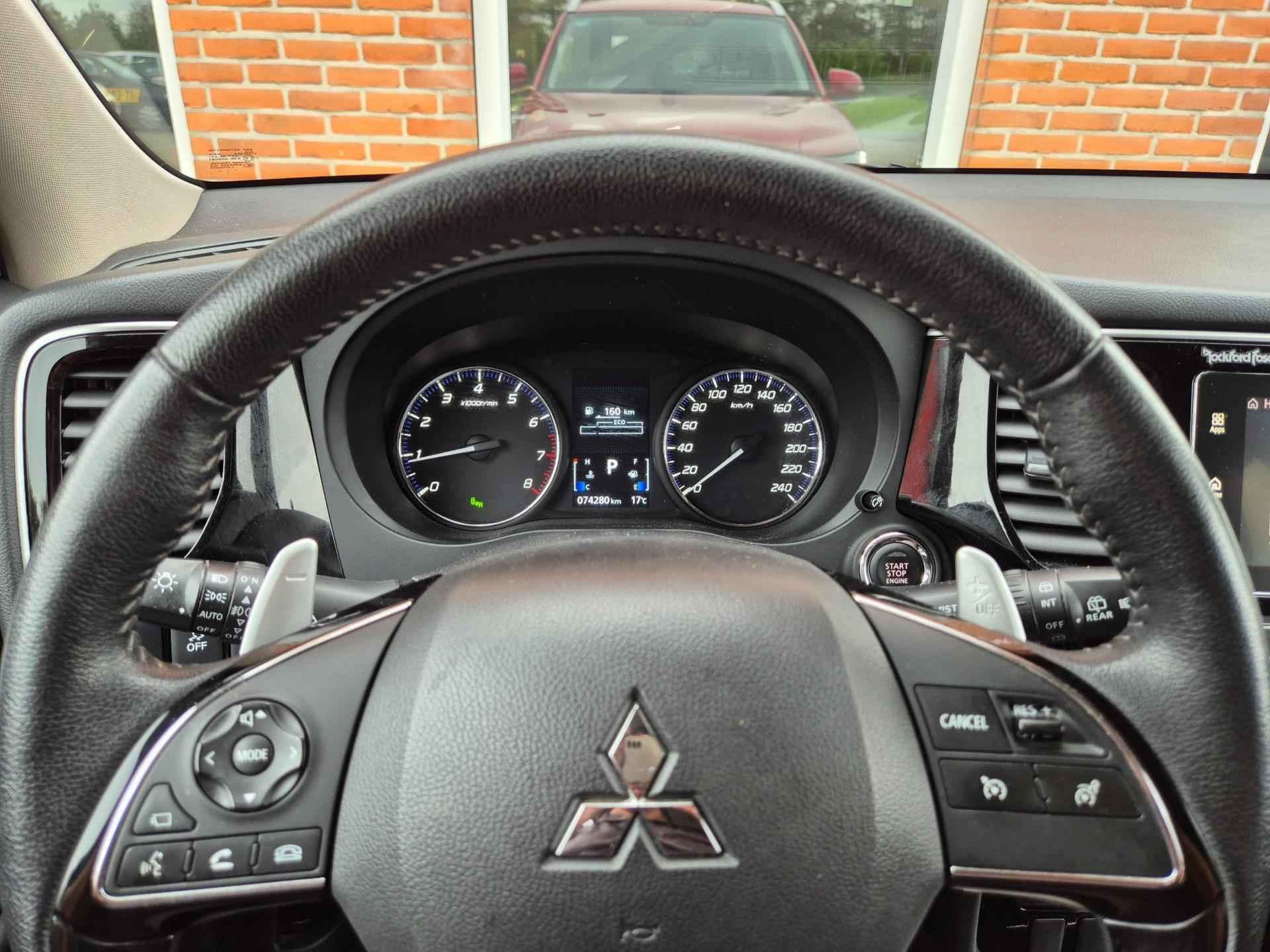 Mitsubishi Outlander 2.0 Connect Pro 150PK 5drs AUTOMAAT clima, cruise, navi, carplay, keyless, led, trekhaak RIJKLAAR - 15/20