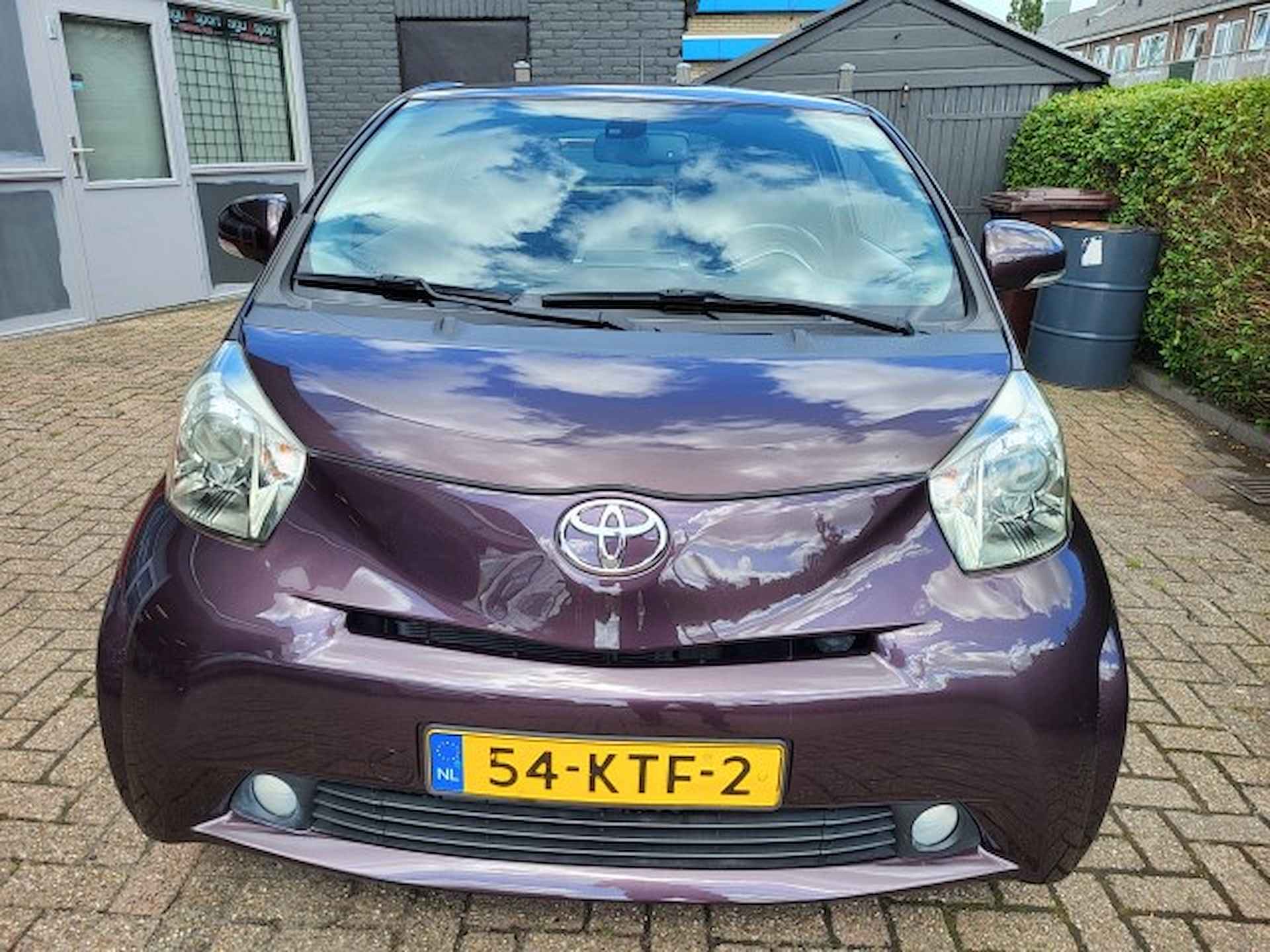 Toyota iQ 1.0 VVT-i Aspiration - 4/22