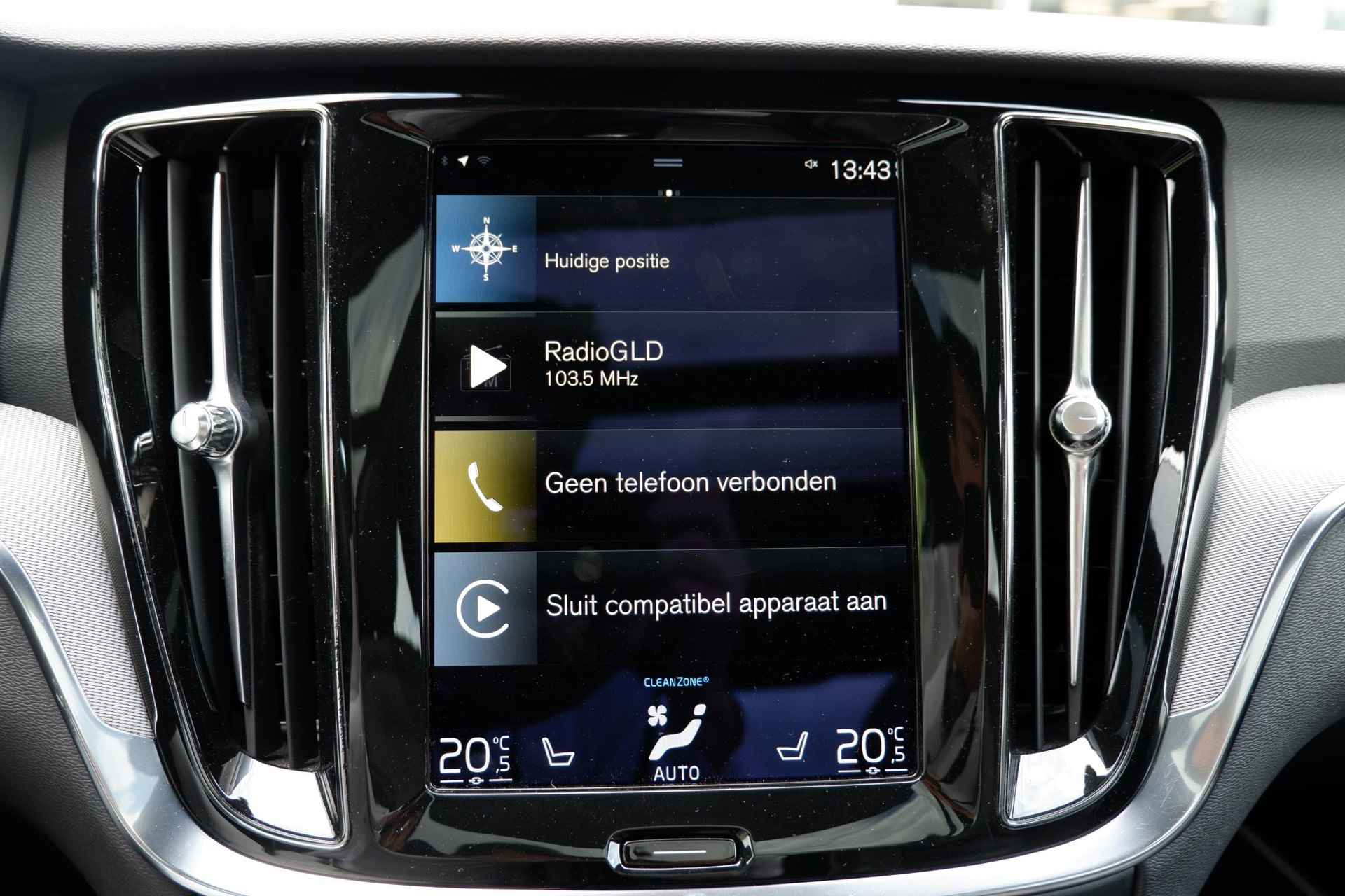 Volvo S60 B3 AUT8 163PK R-Design, Verwarmbare Voorstoelen, Panoramadak, Adaptieve Cruise Control, Dodehoekdetectie Met Correctie, Achteruitrijcamera, Parkeersensoren, Verwarmbaar Stuurwiel, Apple Carplay/Android Auto, Rijstrooksensor Met Correctie, LED Koplampen, Draadloze Telefoonlader, 19" Lichtmetalen Velgen - 21/26