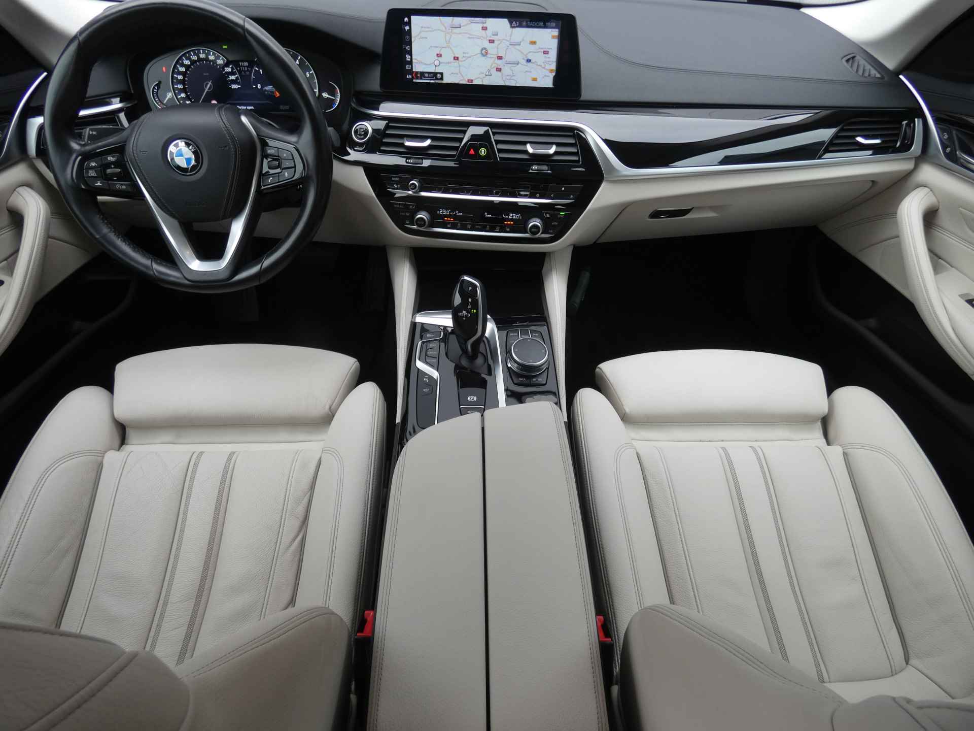BMW 5 Serie 530i xDrive High Executive | 1e eigenaar | Comfort stoelen | Leder | Trekhaak | Head-up - 3/86