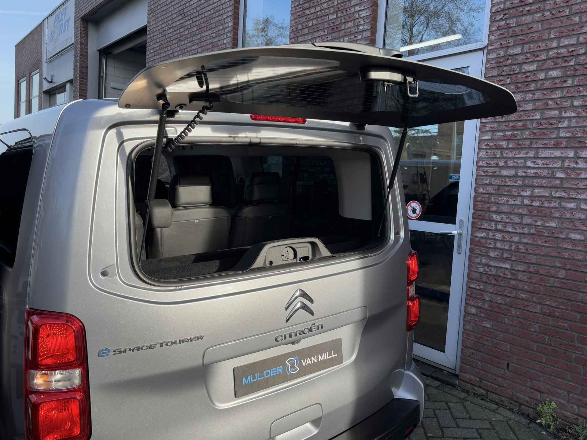 Citroën ë-SpaceTourer Jumpy XL L3 Shine Pack EV 50kWh 136pk AUTOMAAT | 8-PERSOONS | PANODAK | NAVI | XENON | LEDER | KEYLESS | CAMERA | HANDSFREE SCHUIFDEUREN | LM-VELGEN | CLIMA | - 18/68