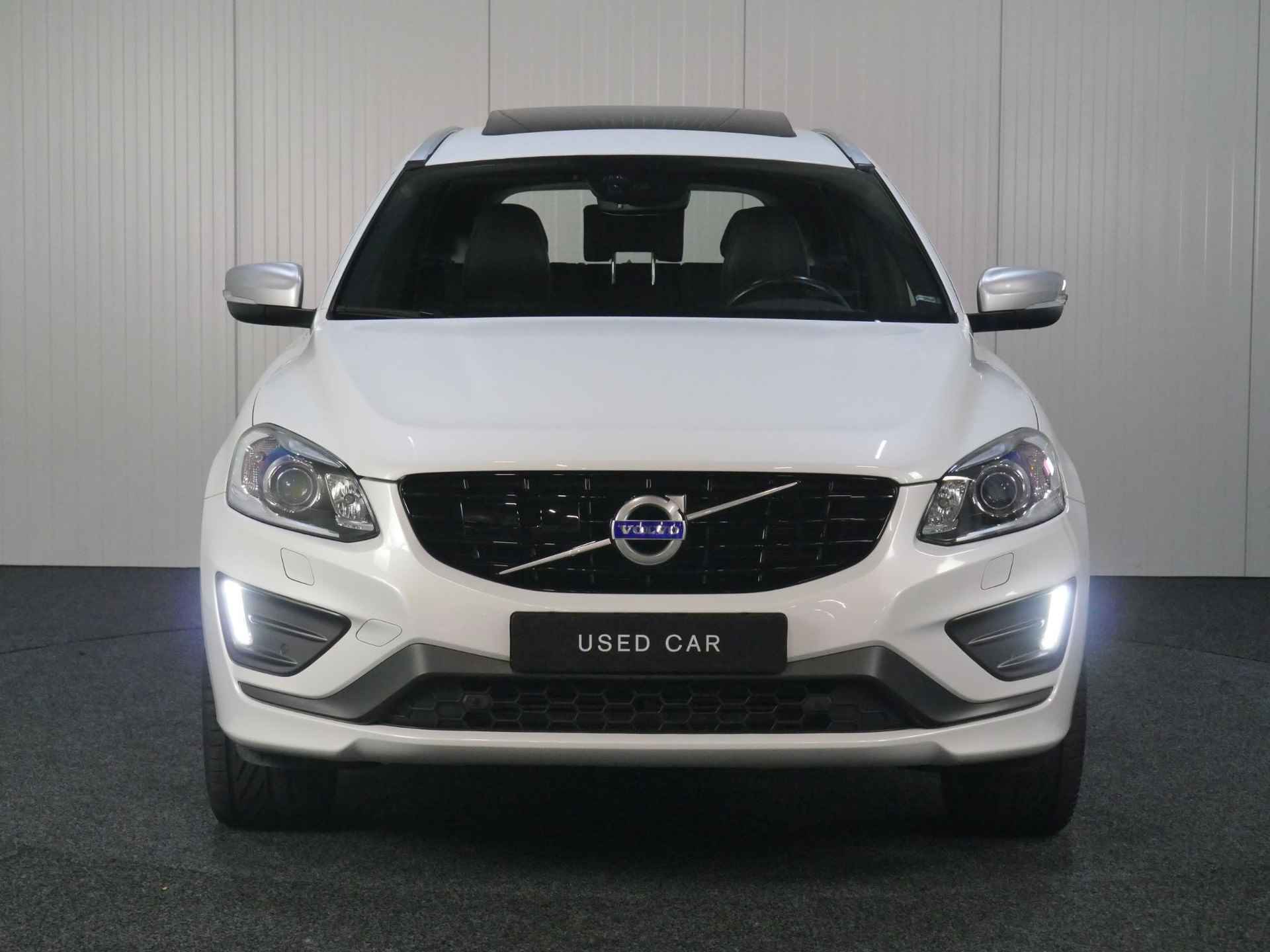 Volvo XC60 T5 245PK AUT8 R-Design, Panorama-dak, Cruise control adaptief, Parkeersensor achter/ voor, Regensensor, Dodehoek detectie, Koplampen adaptief, Stuurwiel verwarmd, DAB+, Elektrisch bedienbare achterklep, Elektrisch verstelb. voorstoelen. - 11/44