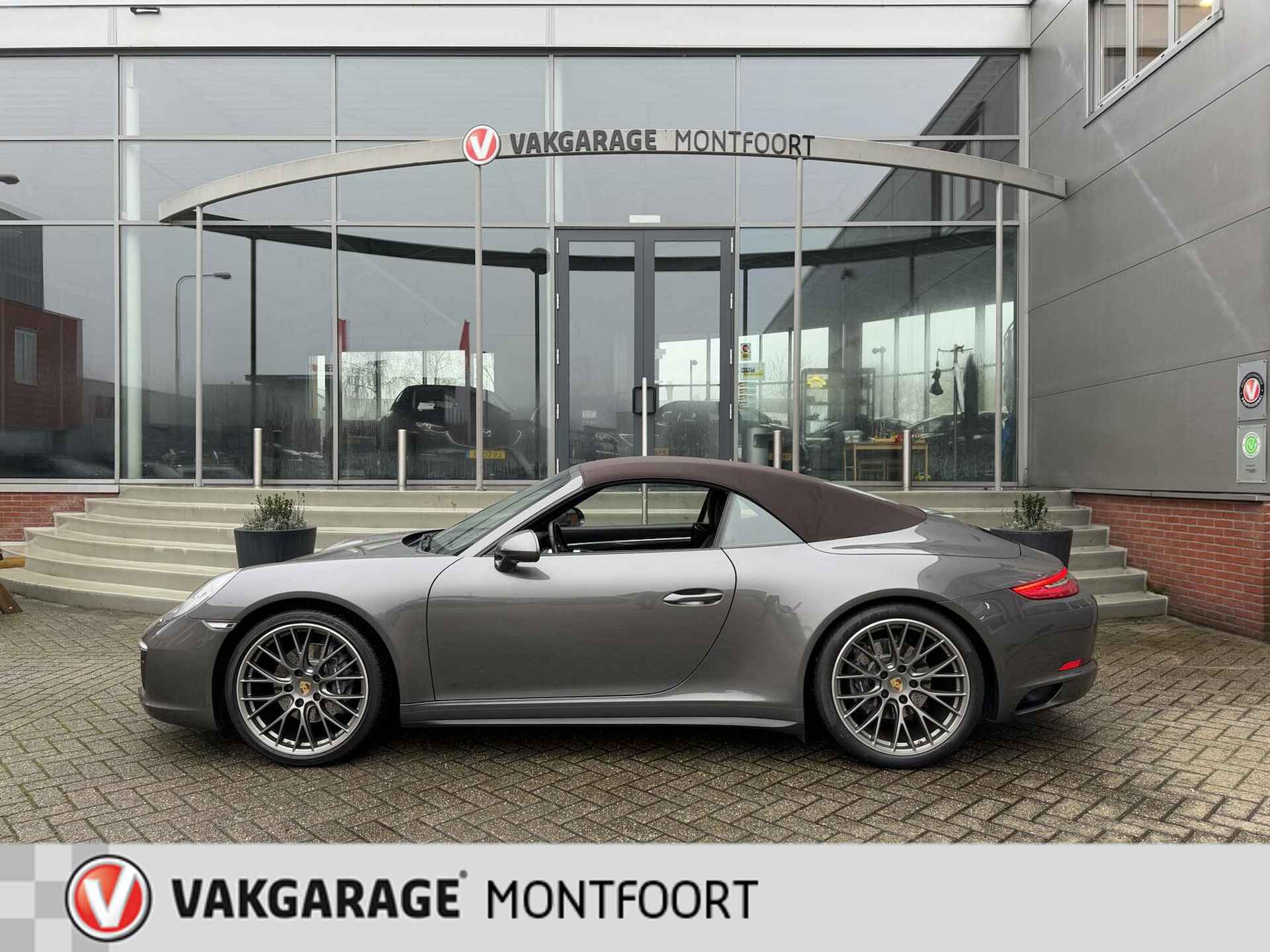 Porsche 911 Cabrio 3.0 Carrera 4 Carbio|Sport Chrono|Bose|470 PK|NL Auto|Dealer onderhouden|Camera|Leder|Memory stoelen - 4/39