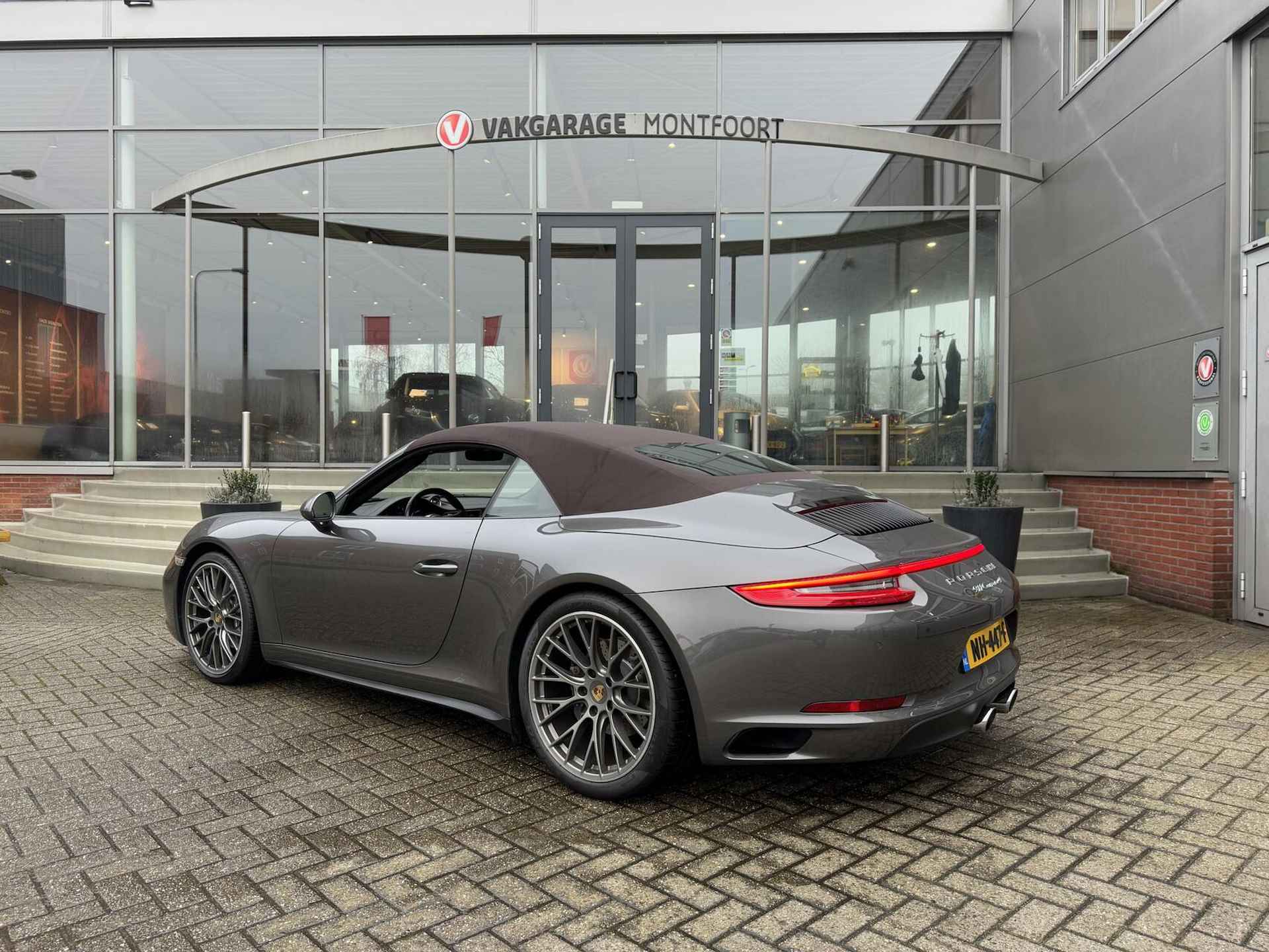 Porsche 911 Cabrio 3.0 Carrera 4 Carbio|Sport Chrono|Bose|470 PK|NL Auto|Dealer onderhouden|Camera|Leder|Memory stoelen - 7/39