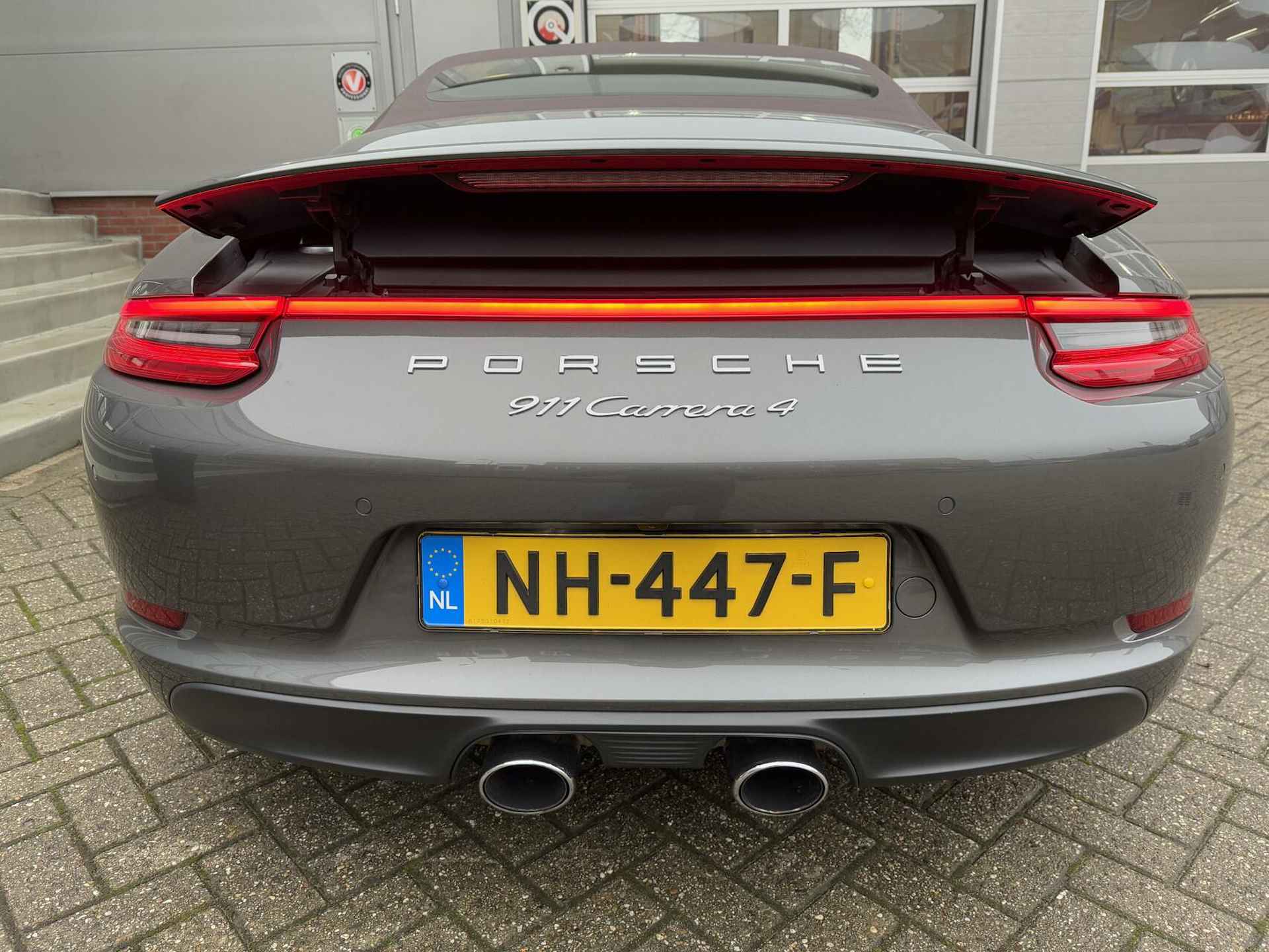 Porsche 911 Cabrio 3.0 Carrera 4 Carbio|Sport Chrono|Bose|470 PK|NL Auto|Dealer onderhouden|Camera|Leder|Memory stoelen - 10/39