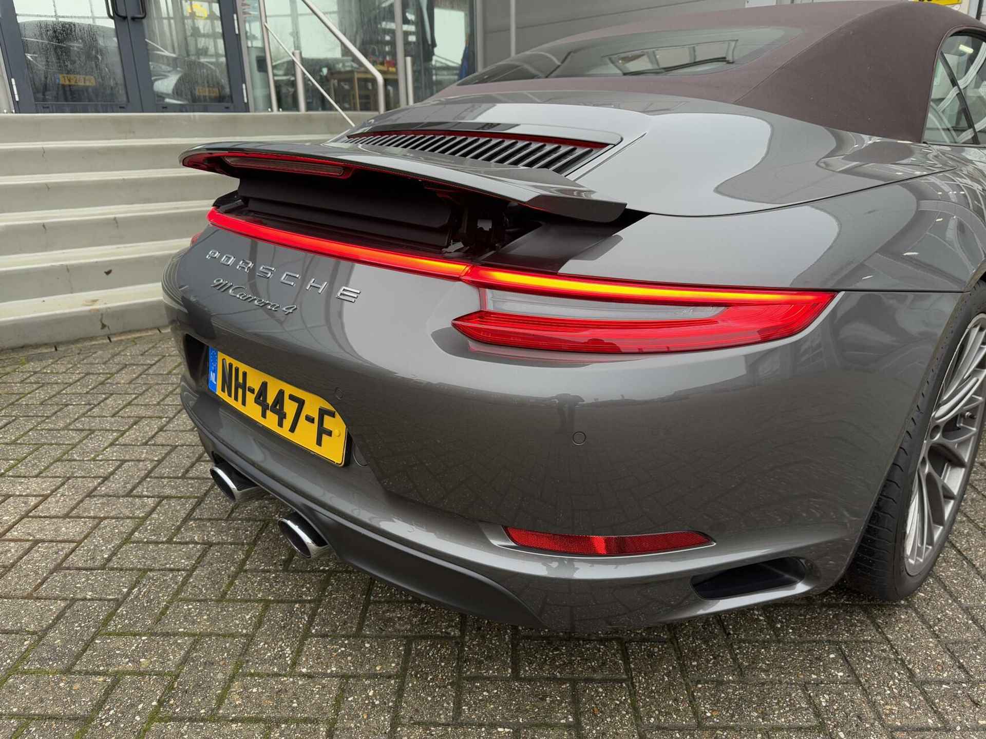 Porsche 911 Cabrio 3.0 Carrera 4 Carbio|Sport Chrono|Bose|470 PK|NL Auto|Dealer onderhouden|Camera|Leder|Memory stoelen - 11/39