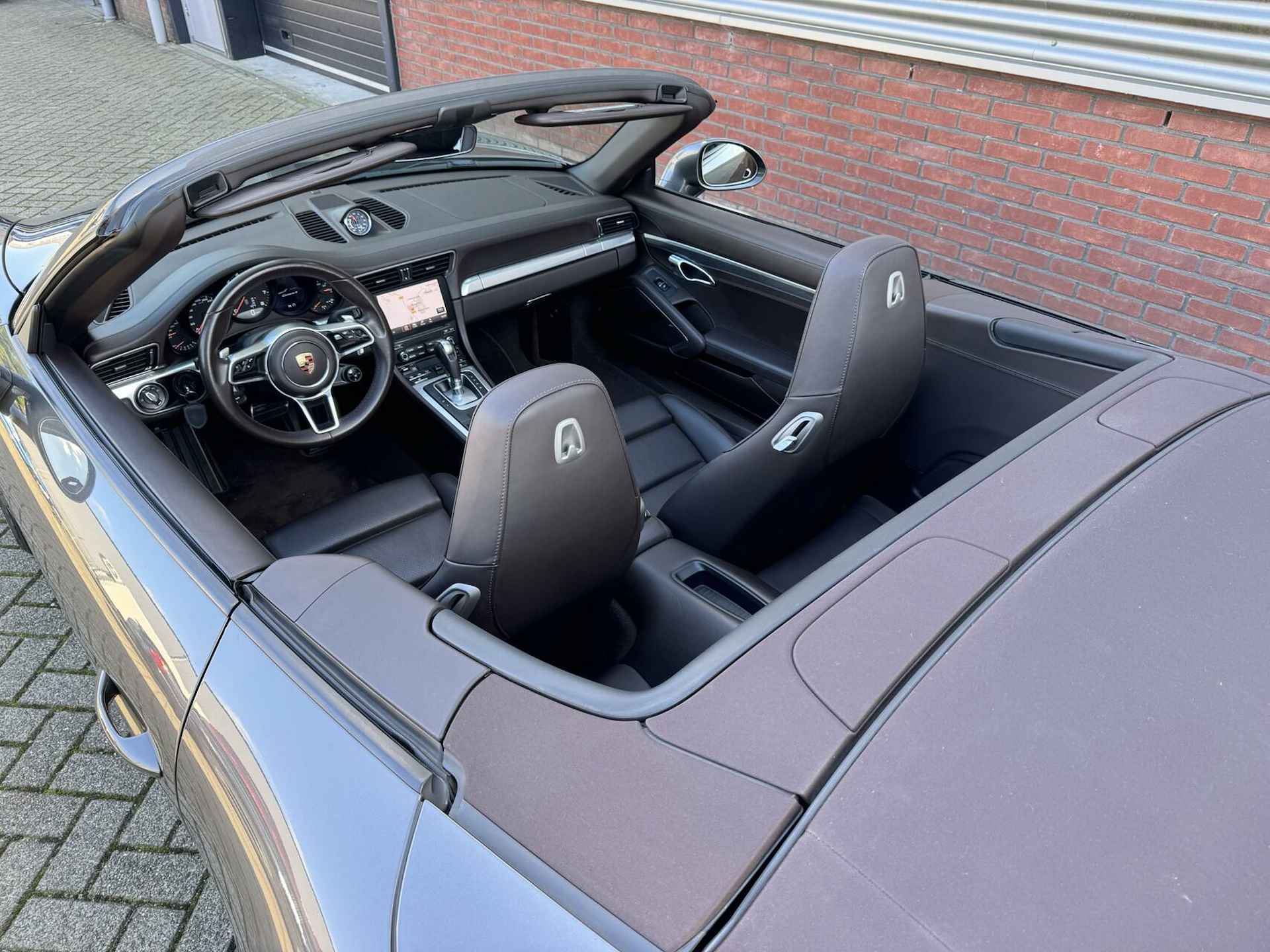 Porsche 911 Cabrio 3.0 Carrera 4 Carbio|Sport Chrono|Bose|470 PK|NL Auto|Dealer onderhouden|Camera|Leder|Memory stoelen - 28/39