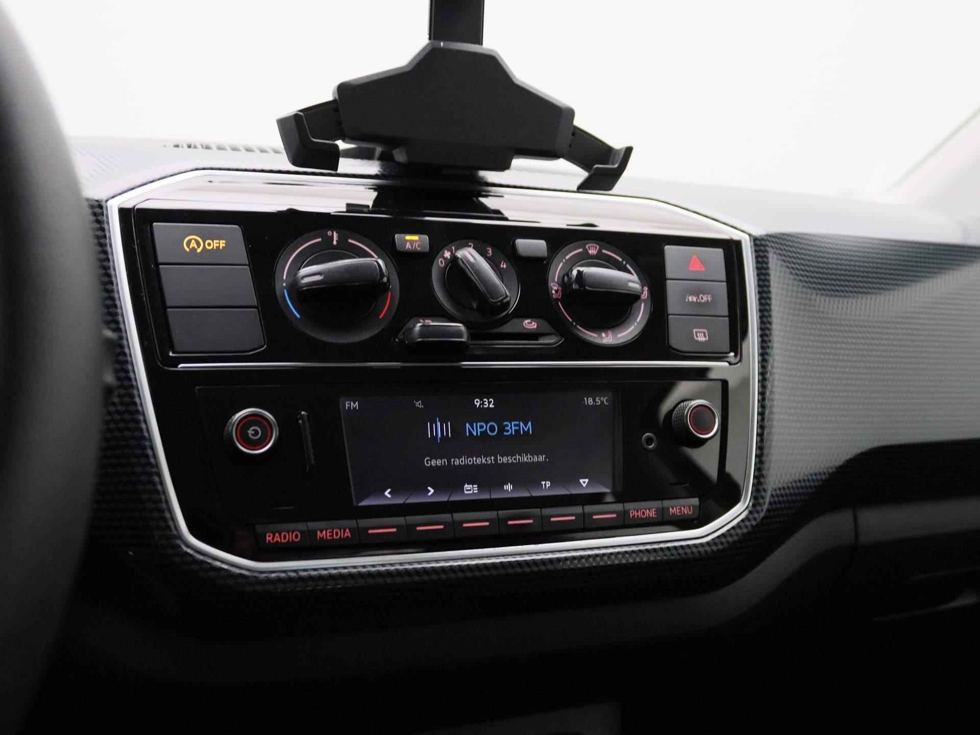 Volkswagen Up! 1.0 BMT take up! 60 PK | Airco | Bluetooth | Telefoonhouder | Elektrische ramen | LED dagrijverlichting | Buitenspiegels elektrisch verstel- en verwarmbaar | - 18/26