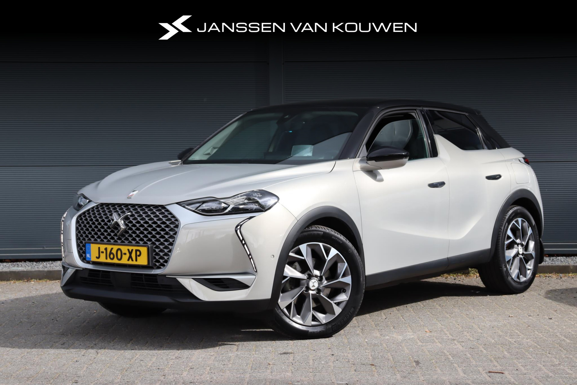 DS 3 Crossback E-Tense Grand Chic 50 kWh / Head-up display /  Cruise control / Carplay /