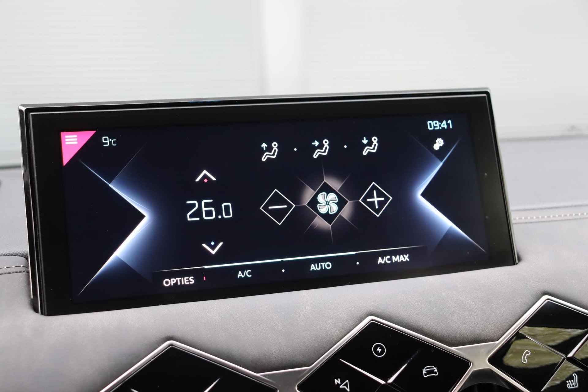 DS 3 Crossback E-Tense Grand Chic 50 kWh / Head-up display /  Cruise control / Carplay / - 17/42