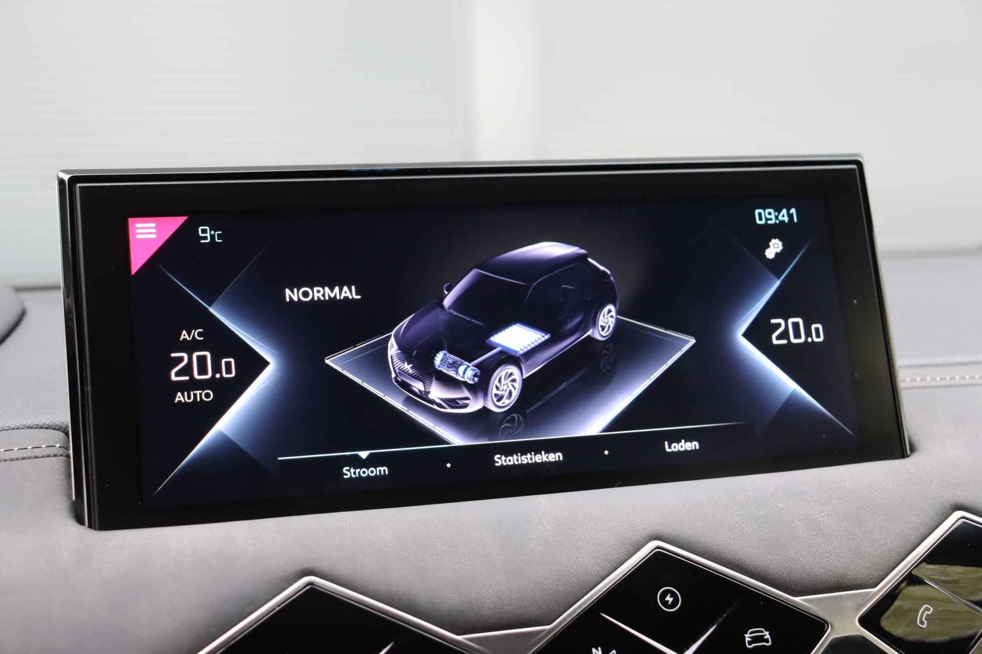 DS 3 Crossback E-Tense Grand Chic 50 kWh / Head-up display /  Cruise control / Carplay / - 18/42