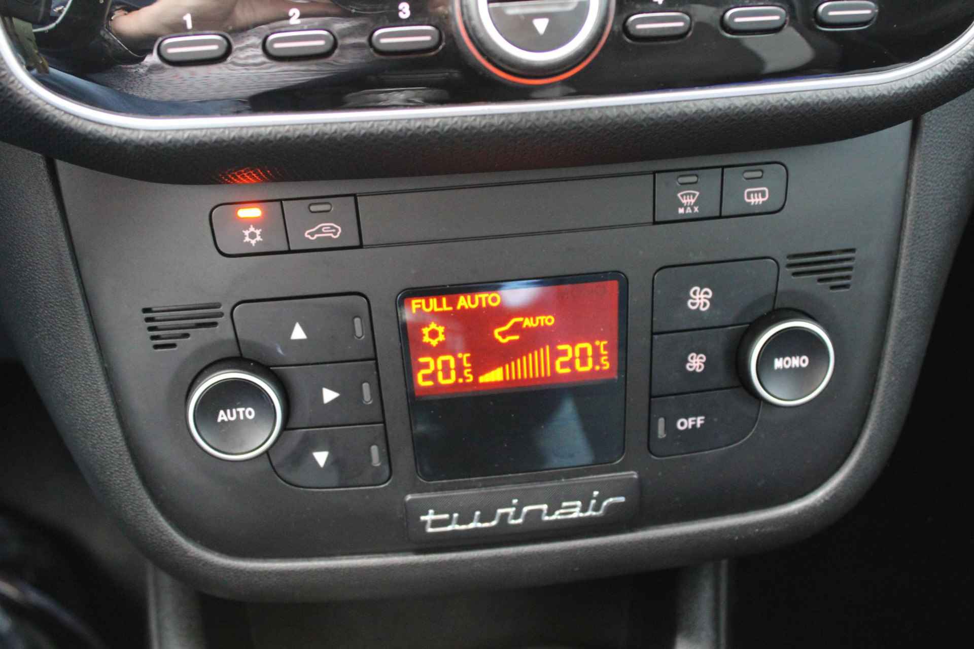 Fiat Punto Evo 0.9 TwinAir Pop | Climate Control | Cruise Control | Lichtmetalen Velgen | Navigatie | Bluetooth - 21/26
