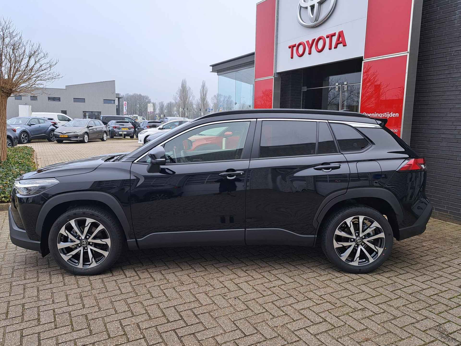 Toyota Corolla Cross HYBRID 140 DYNAMIC APPLE/ANDROID LED 18"LMV PRIVACY-GLASS DRAADLOOS-LADEN-TEL NL-AUTO - 4/23