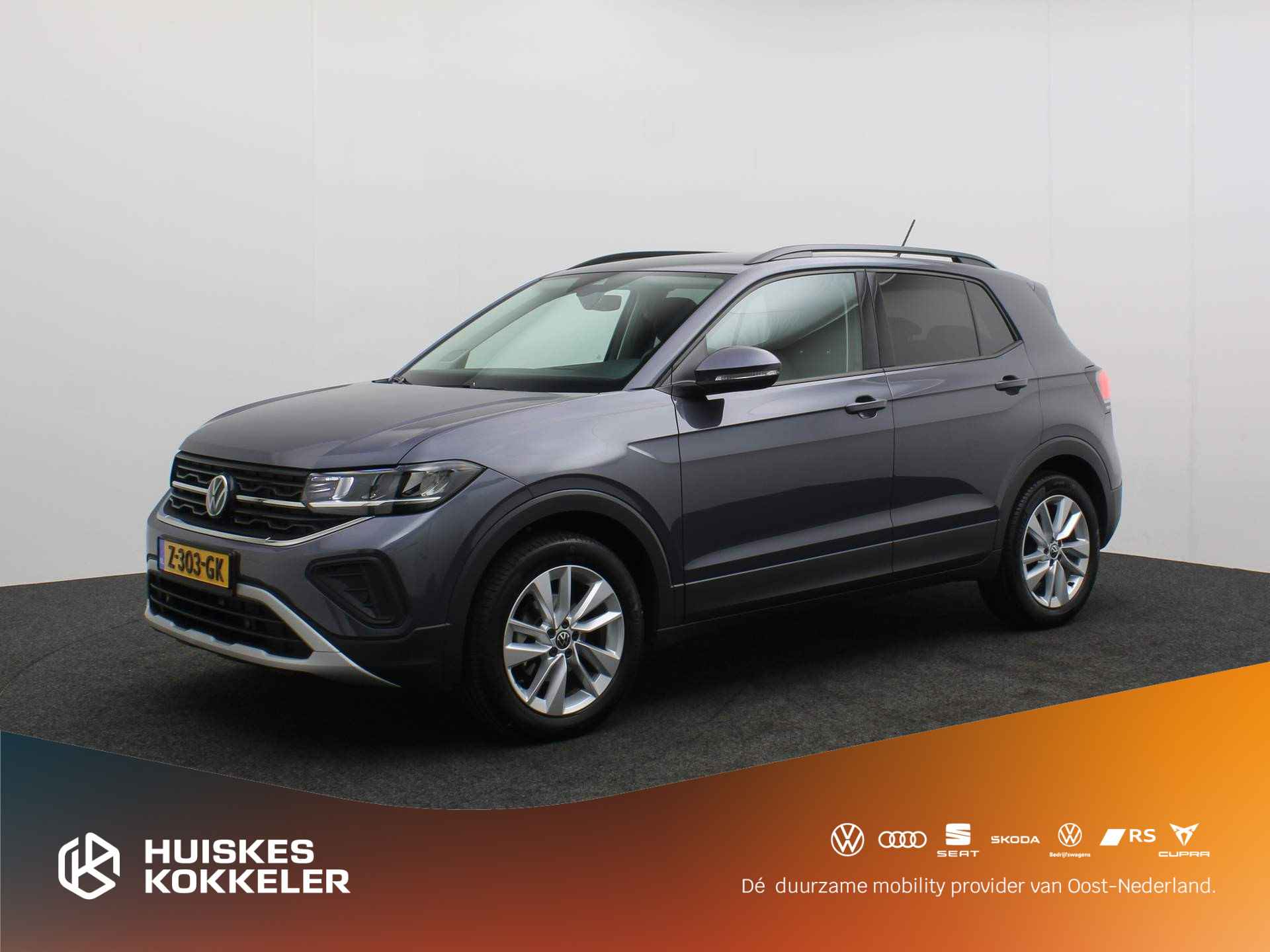 Volkswagen T-Cross Life Edition 1.0 TSI 95pk Achteruitrijcamera, Navigatie, Adaptive cruise control, Stoelverwarming, Airco, DAB, Parkeersensoren, App connect, LED verlichting - 1/35