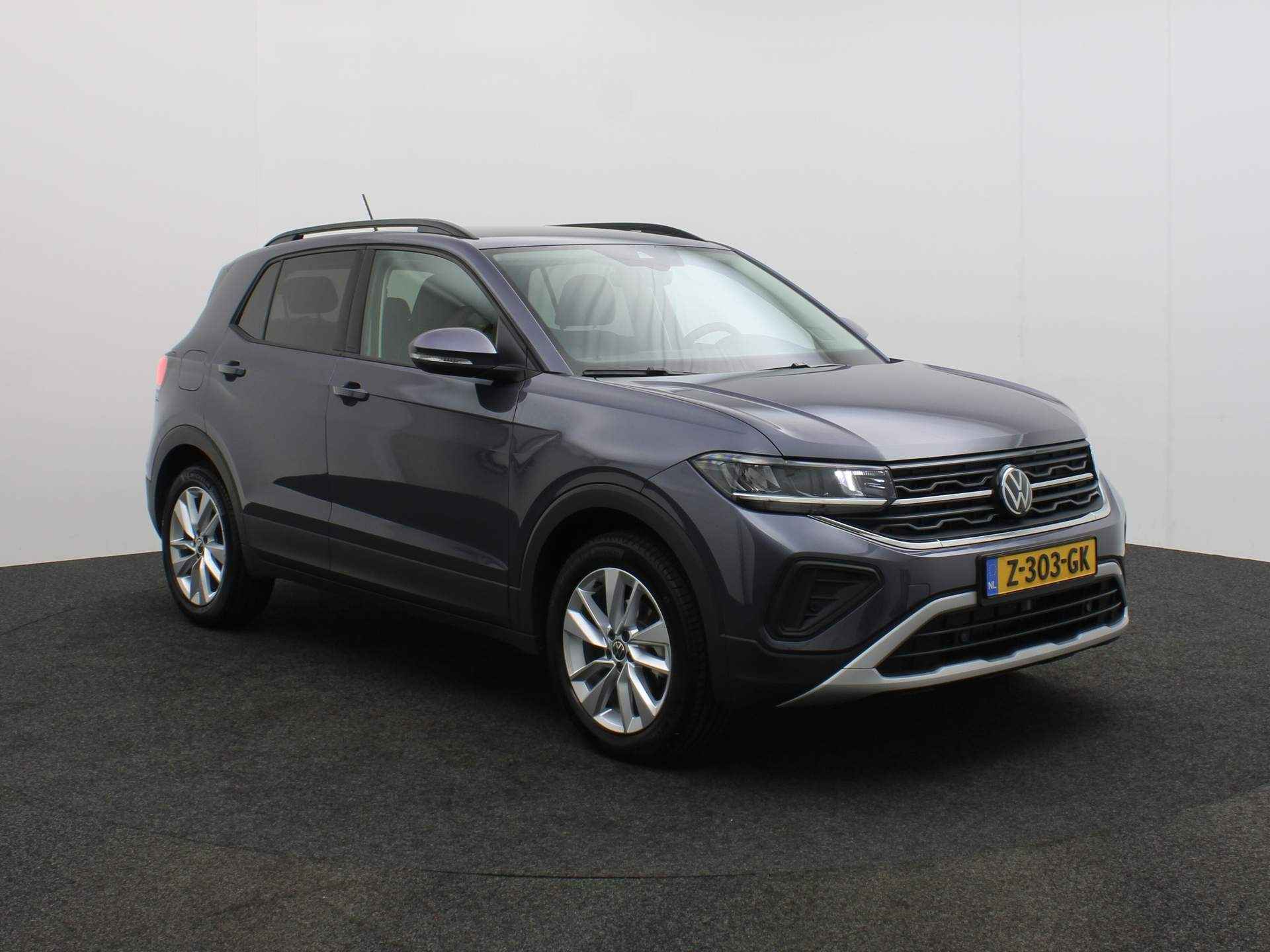 Volkswagen T-Cross Life Edition 1.0 TSI 95pk Achteruitrijcamera, Navigatie, Adaptive cruise control, Stoelverwarming, Airco, DAB, Parkeersensoren, App connect, LED verlichting - 8/35