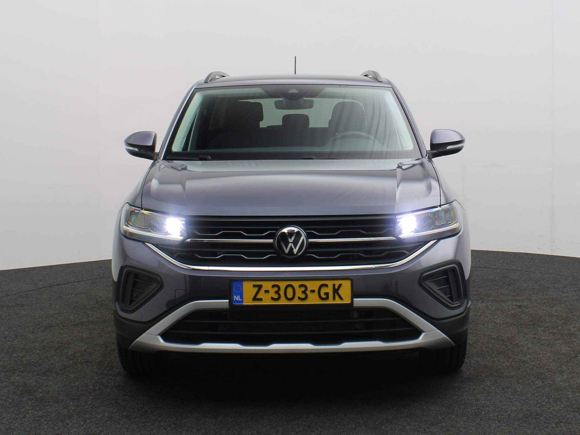 Volkswagen T-Cross Life Edition 1.0 TSI 95pk Achteruitrijcamera, Navigatie, Adaptive cruise control, Stoelverwarming, Airco, DAB, Parkeersensoren, App connect, LED verlichting - 9/35