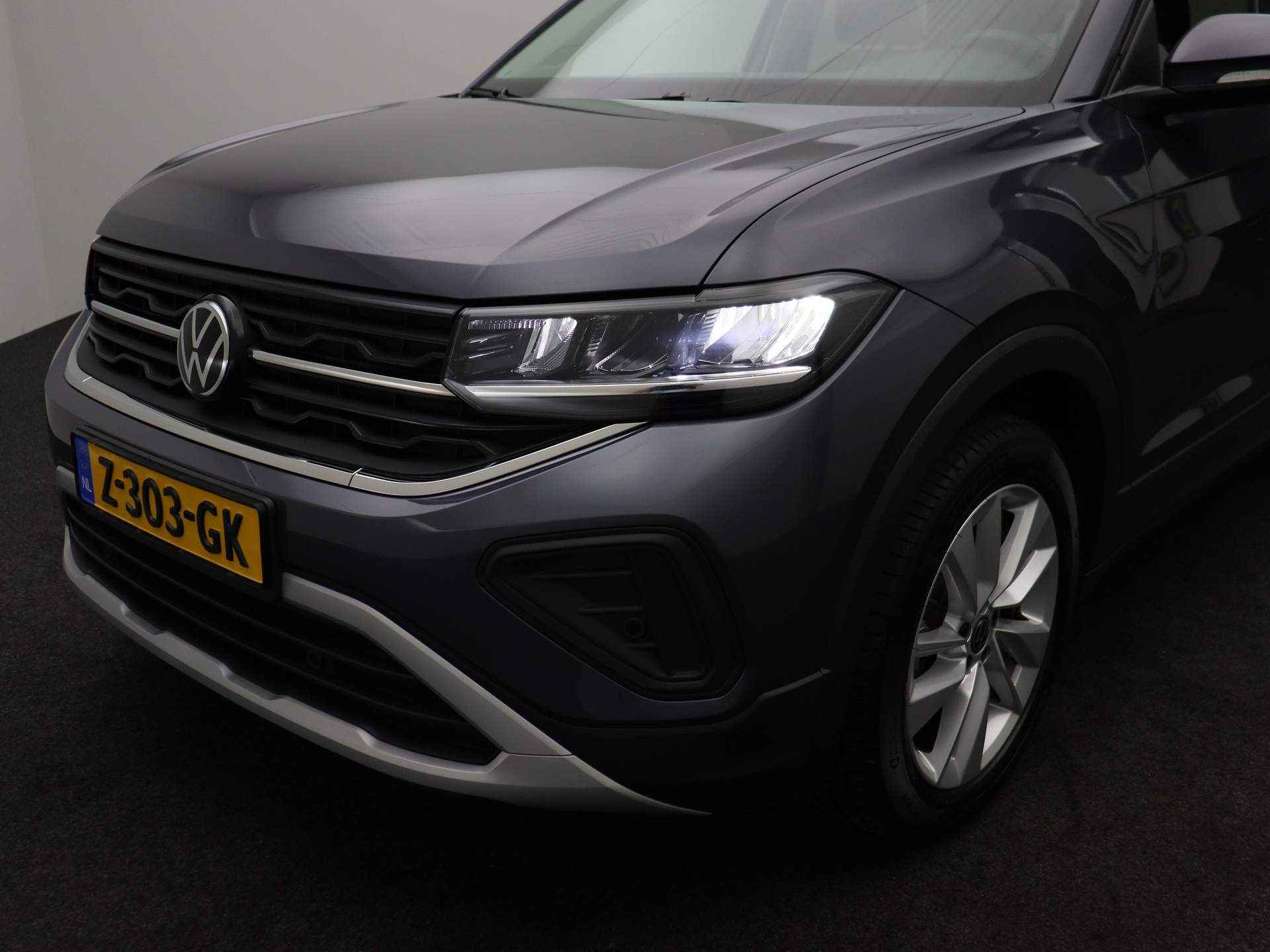 Volkswagen T-Cross Life Edition 1.0 TSI 95pk Achteruitrijcamera, Navigatie, Adaptive cruise control, Stoelverwarming, Airco, DAB, Parkeersensoren, App connect, LED verlichting - 28/35