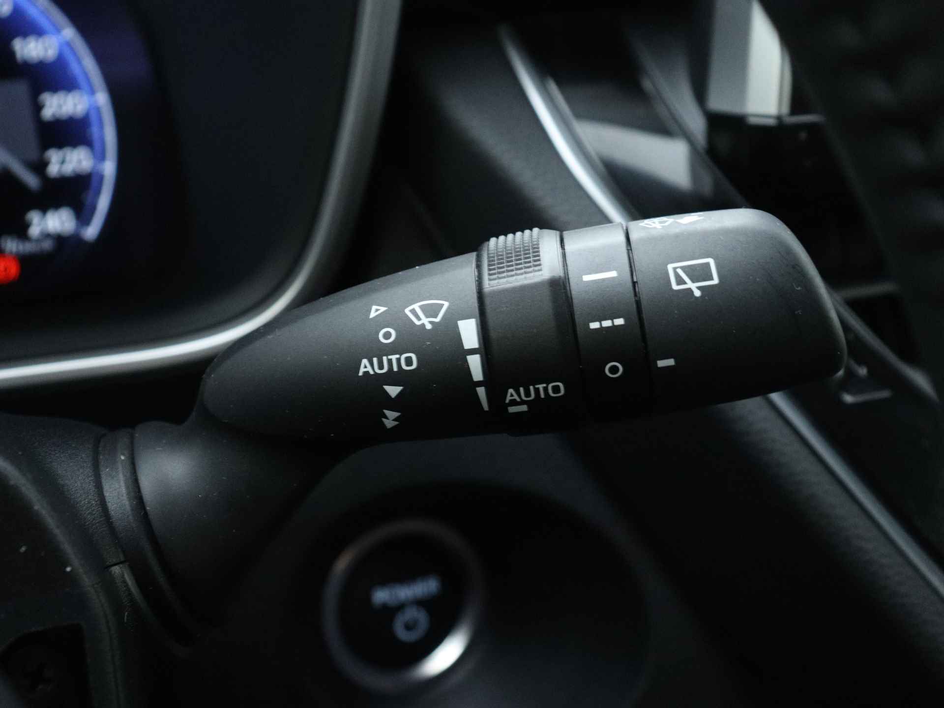 Toyota Corolla Cross 2.0 Hybrid Dynamic AWD Limited | Stoel & Stuurverwarming | Apple Carplay & Android Auto | Parkeercamera | - 25/43