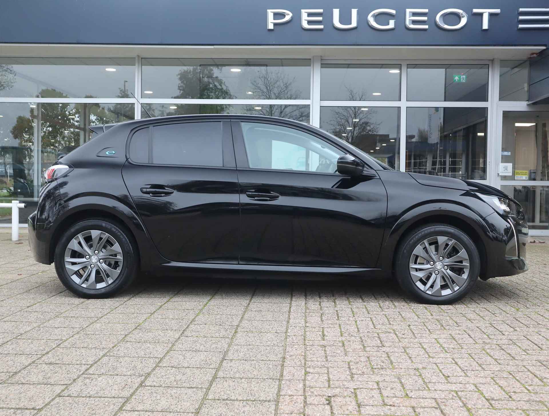 PEUGEOT e-208 Allure Pack EV 50kWh 136pk, Rijklaarprijs, Navigatie Camera Adaptieve cruise control 3-Fase - 3/68