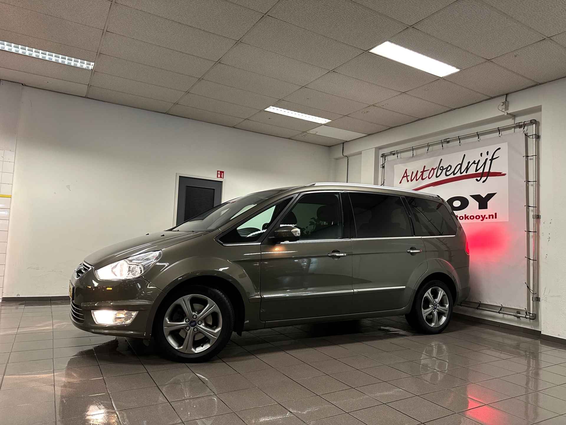 Ford Galaxy 1.6 SCTi Titanium * Navigatie / Parkeersensoren / Cruise control / NL Auto * - 9/23