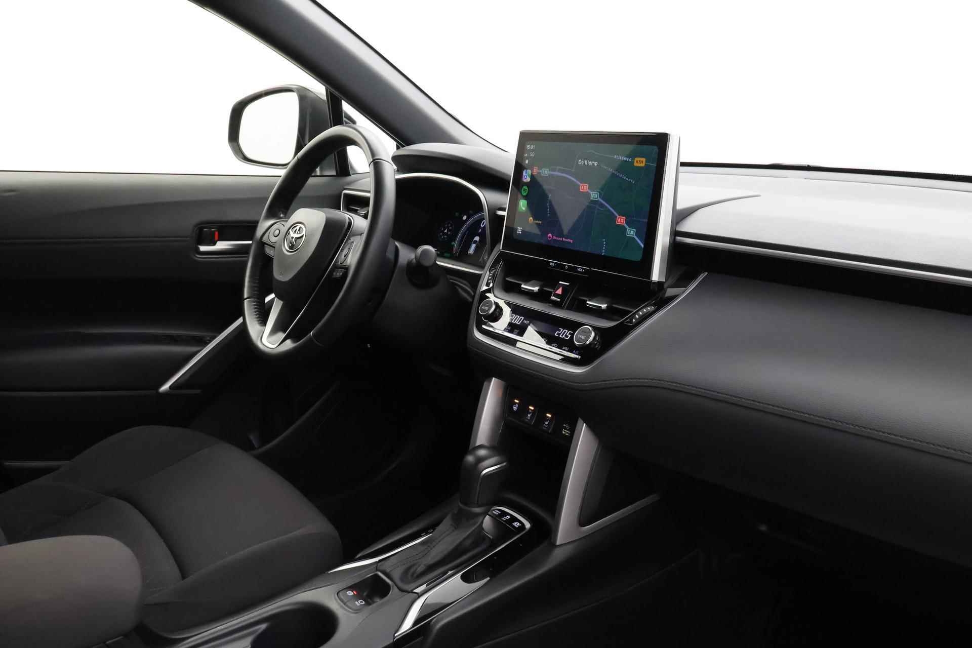 Toyota Corolla Cross Hybrid 140 Style | Apple Carplay / Android Auto - 33/36