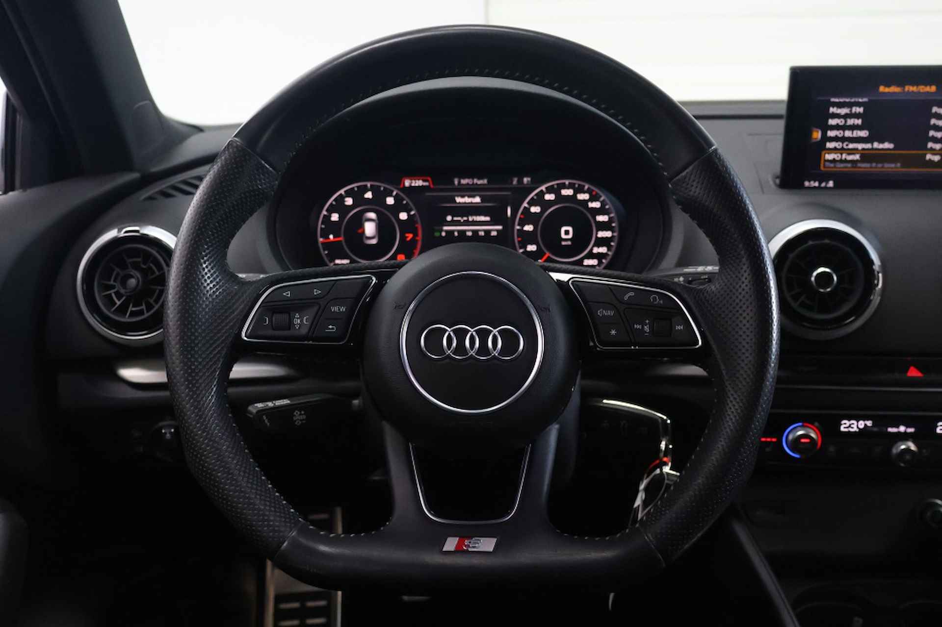 Audi A3 Sportback 35 TFSI S-Line | Carplay | Stoelverwarming - 3/28