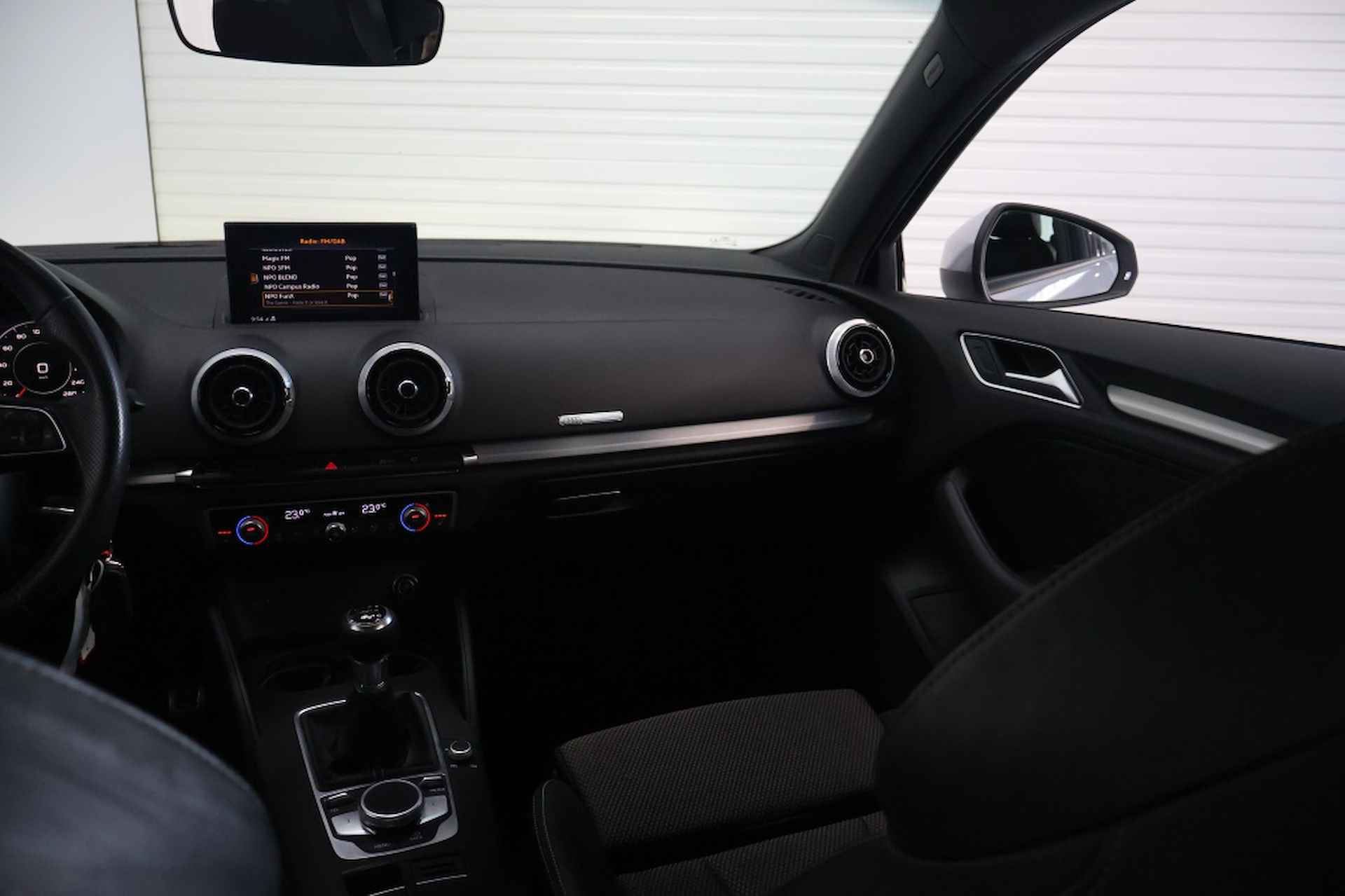 Audi A3 Sportback 35 TFSI S-Line | Carplay | Stoelverwarming - 28/28