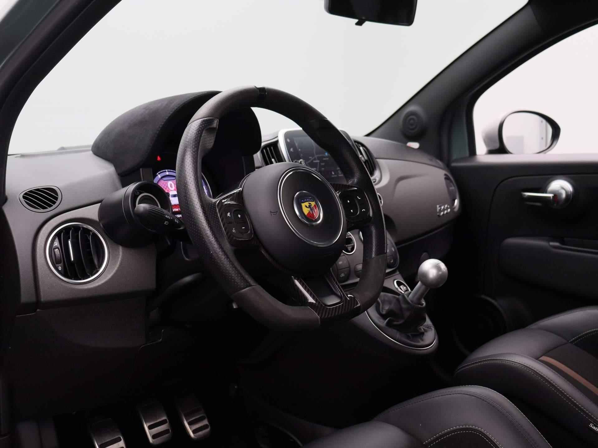 Abarth 695 1.4 T-Jet Abarth Esseesse 70th Anniversary | 695 | Half-Leder | Verstelbare Spoiler | Sportstoelen | Navigatie | - 30/42