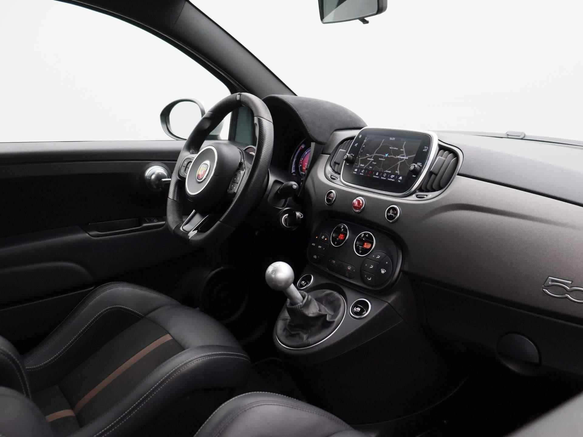 Abarth 695 1.4 T-Jet Abarth Esseesse 70th Anniversary | 695 | Half-Leder | Verstelbare Spoiler | Sportstoelen | Navigatie | - 34/42