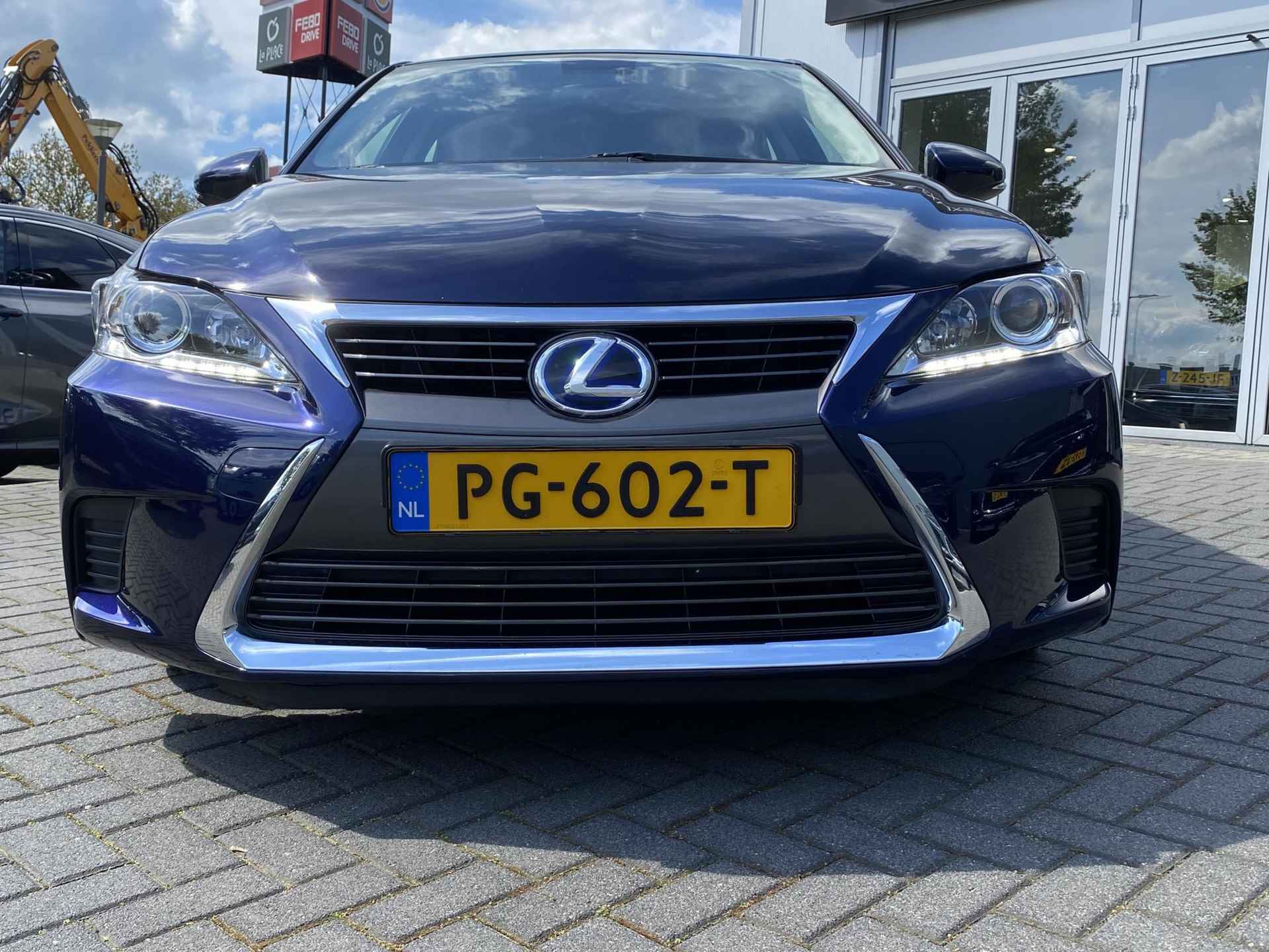 Lexus CT 200h NL-AUTO TREKHAAK CRUISE CAMERA NAVI BLUETOOTH - 8/32