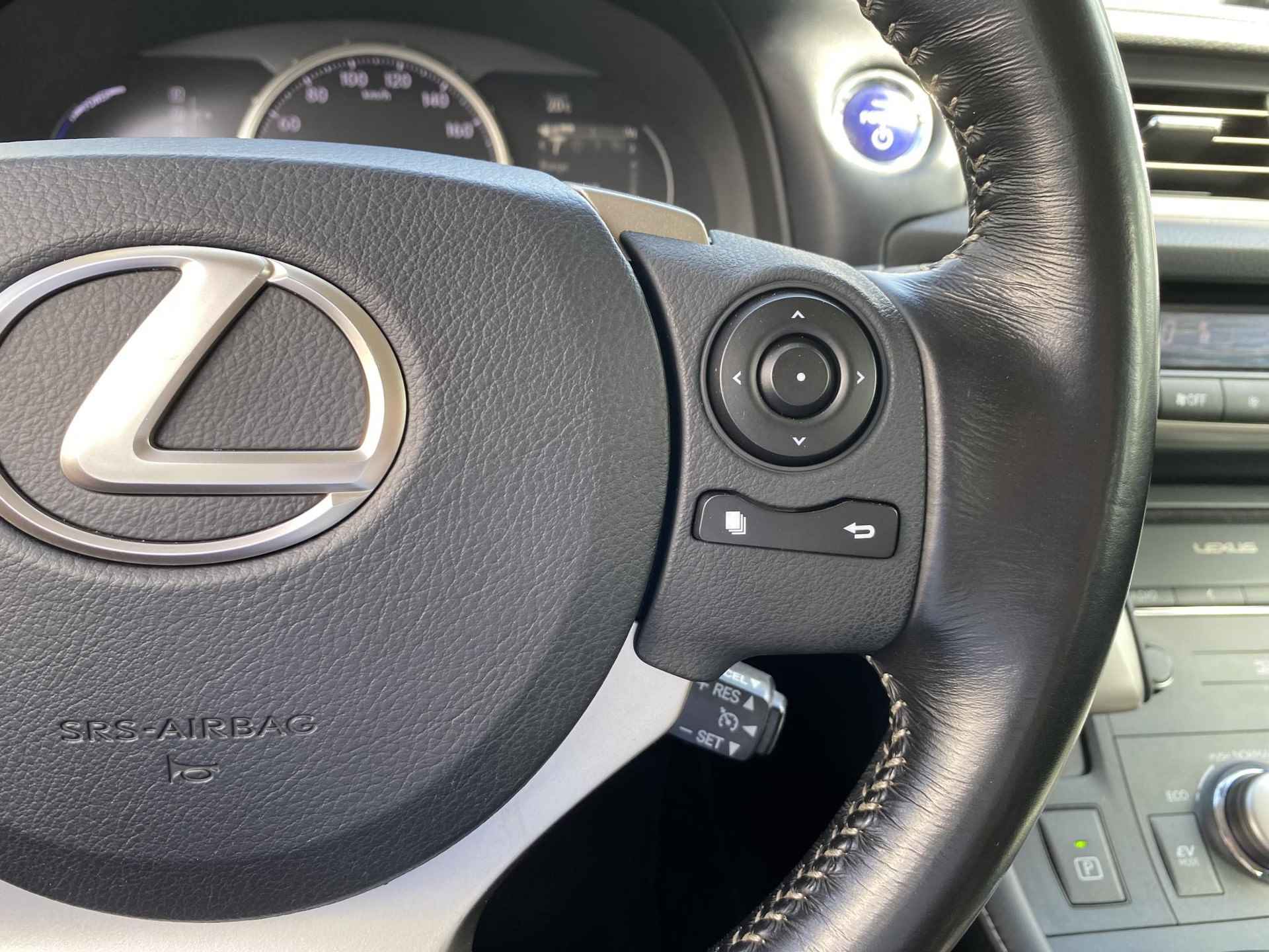 Lexus CT 200h NL-AUTO TREKHAAK CRUISE CAMERA NAVI BLUETOOTH - 15/32