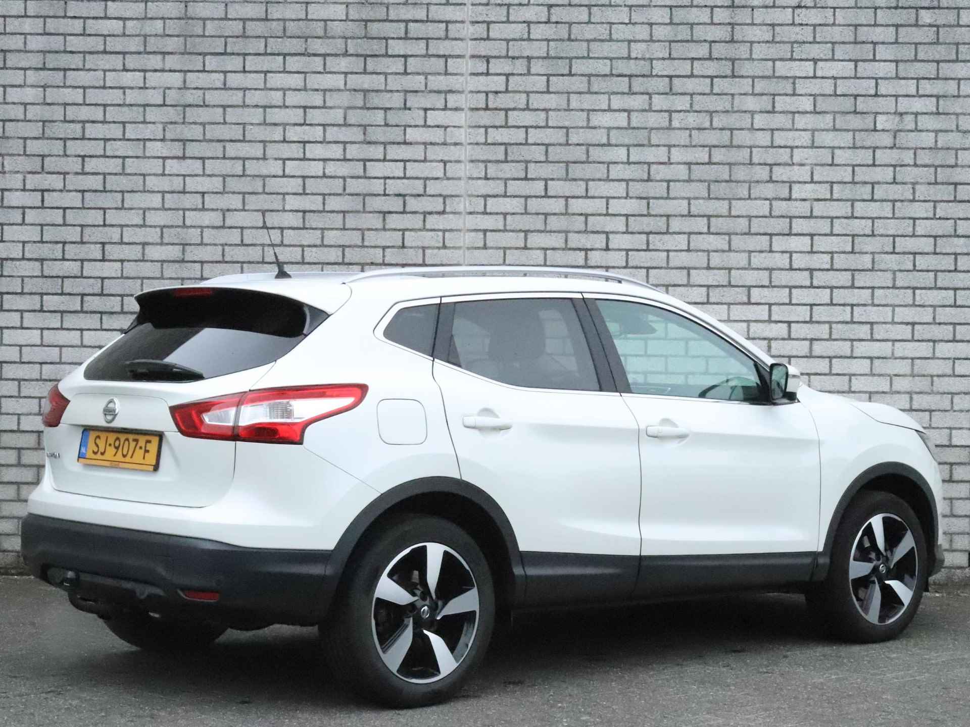 Nissan Qashqai 1.2 DIG-T 115 N-Connecta | Panoramadak | Trekhaak - 3/33