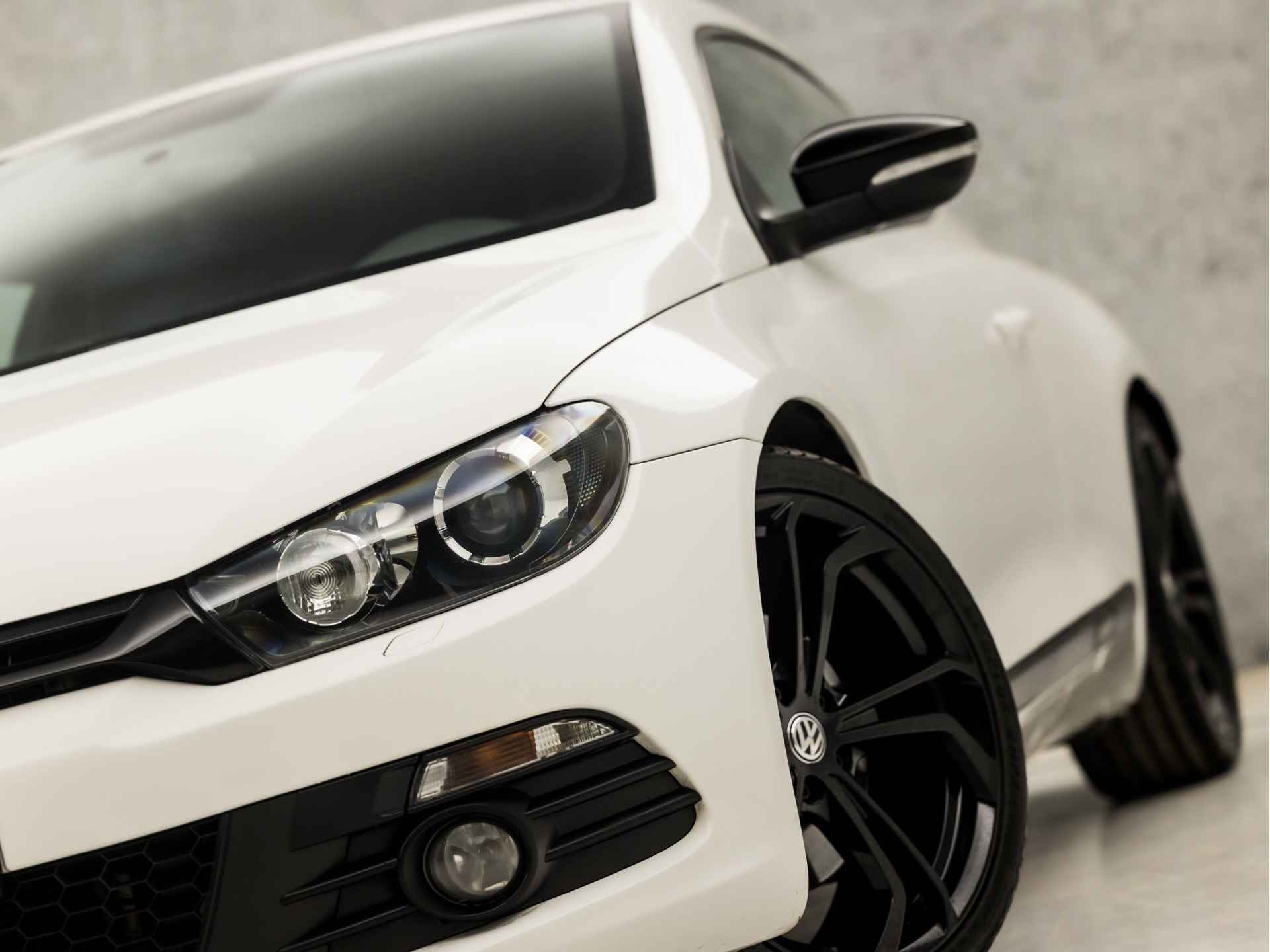 Volkswagen Scirocco 1.4 TSI Sportline Highline 161Pk Automaat (NAVIGATIE, CLIMATE, XENON, GETINT GLAS, LEDER/ALCANTARA, SPORTSTOELEN, PARKEERSENSOREN, LM VELGEN, BLUETOOTH, NIEUWSTAAT) - 11/31