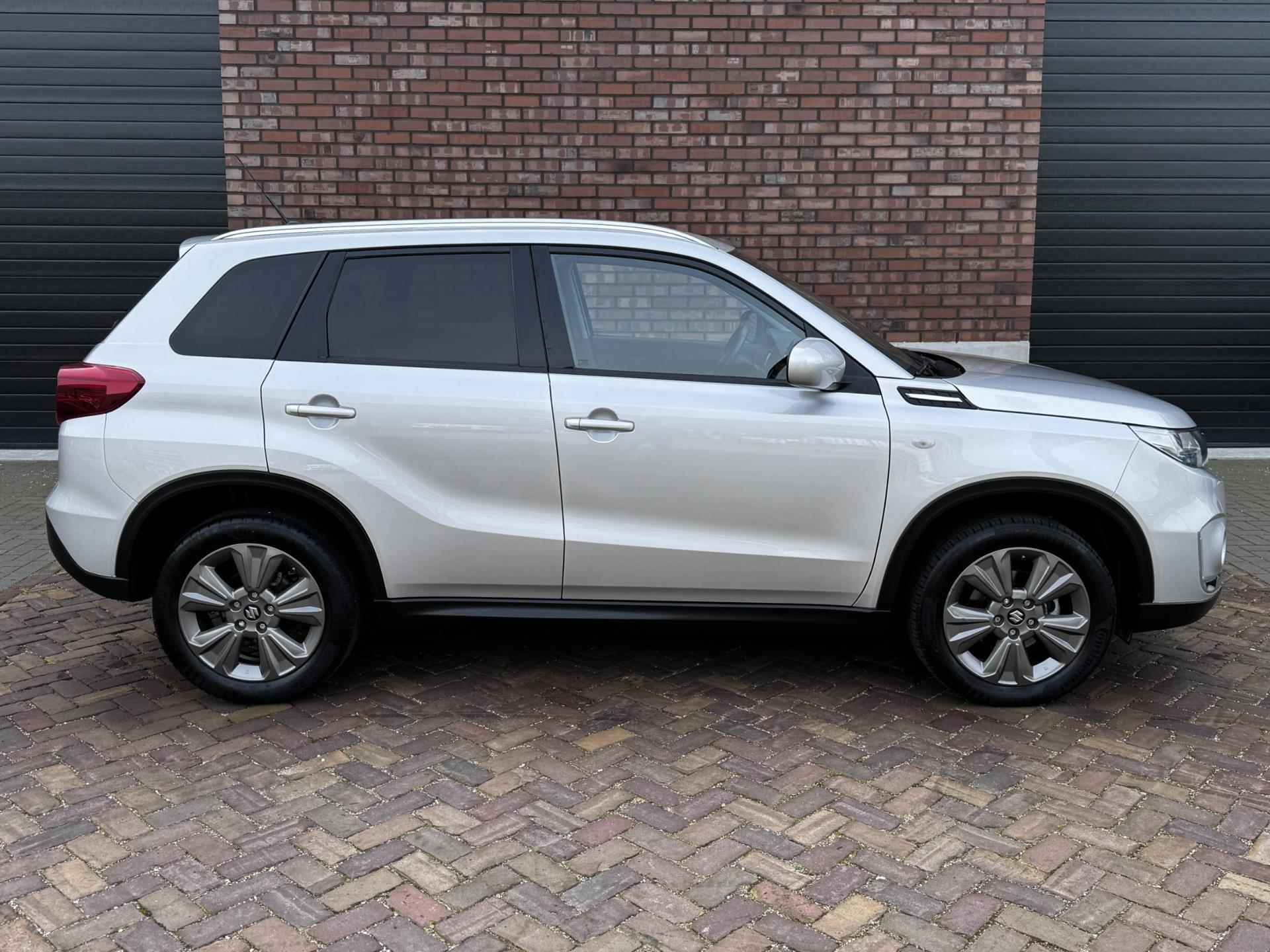 Suzuki Vitara 1.4 Boosterjet Select Smart Hybrid / 130 PK / Navigatie + Camera / Adaptive Cruise / Climate / Stoelverwarming - 10/48