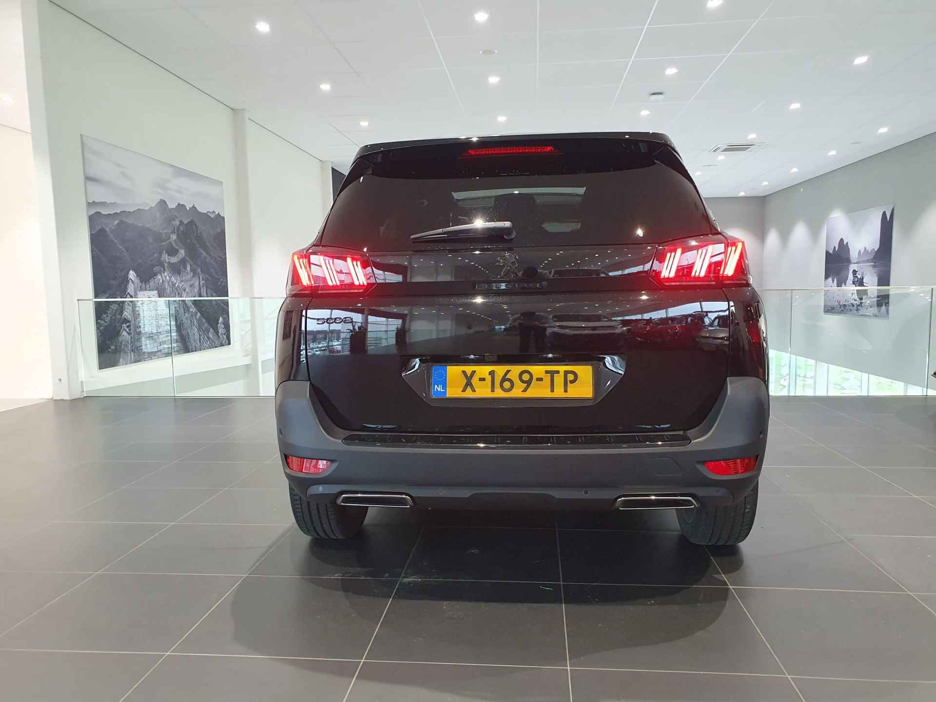 Peugeot 5008 1.2 Hybrid GT | Black Pack | Panoramisch schuif/kanteldak | Navigatie | Zeer compleet! - 6/37