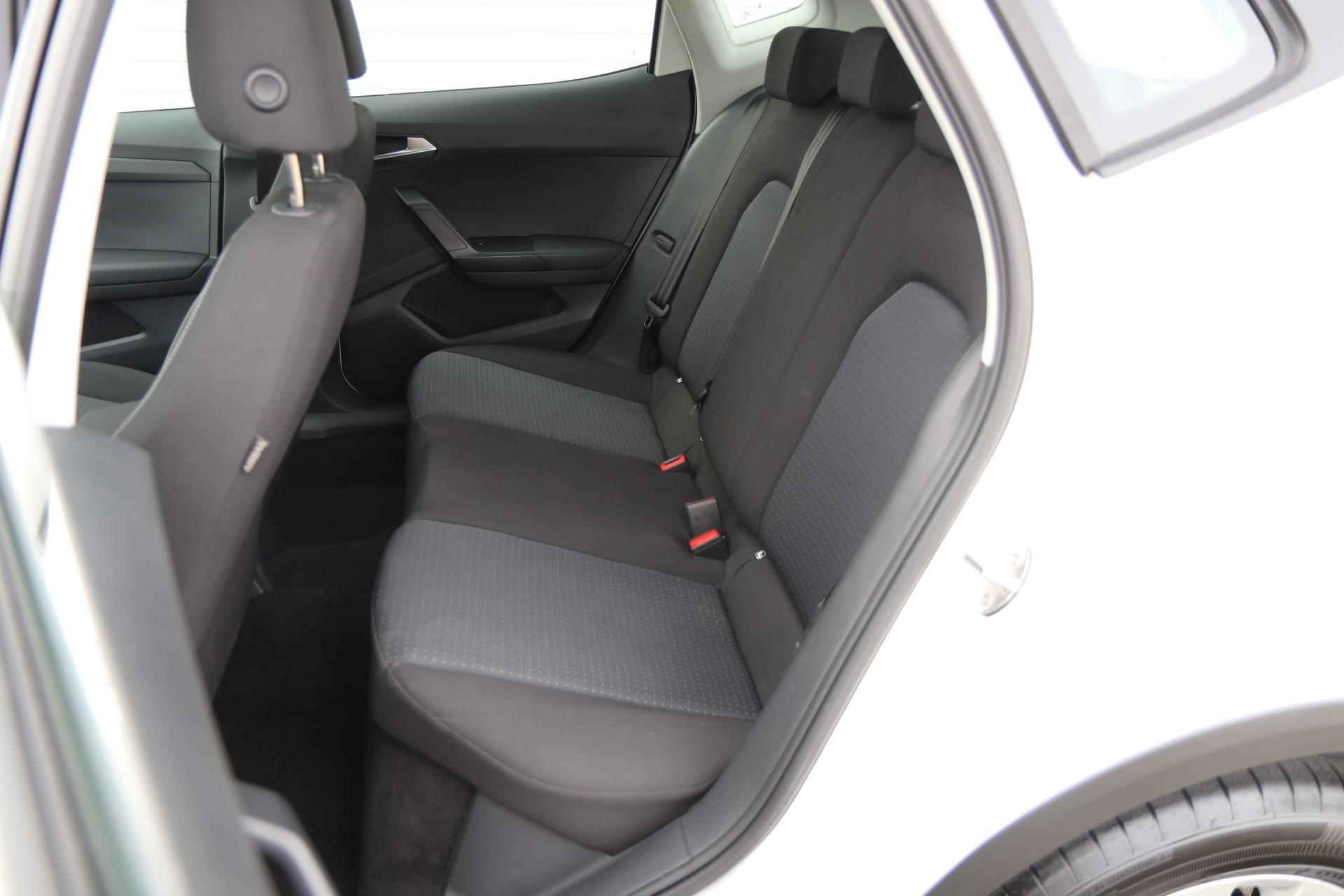SEAT Arona 1.0 TSI 110pk Style | Navigatie | Clima | Parkeersensoren Achter - 17/42