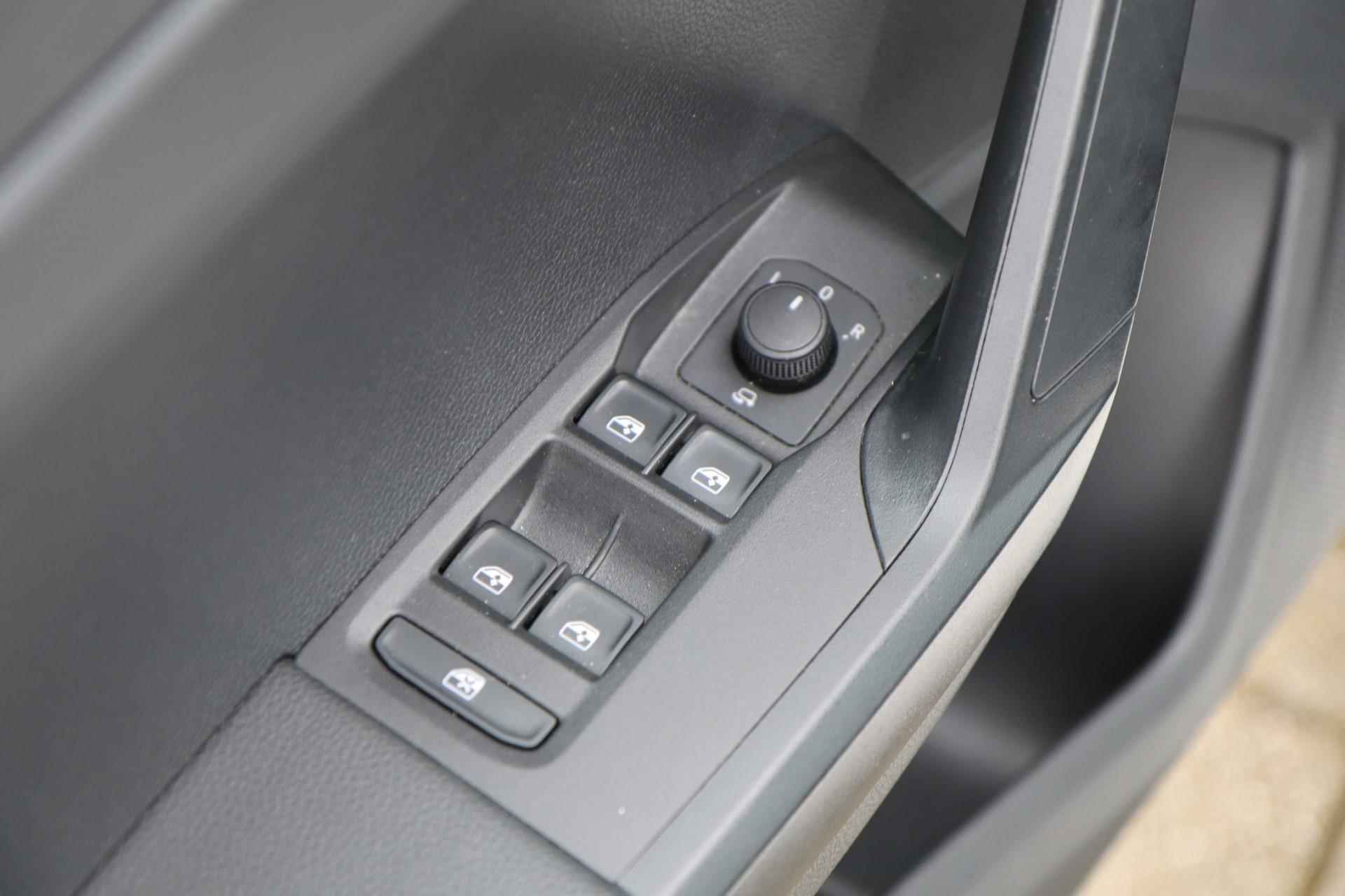 SEAT Arona 1.0 TSI 110pk Style | Navigatie | Clima | Parkeersensoren Achter - 33/42