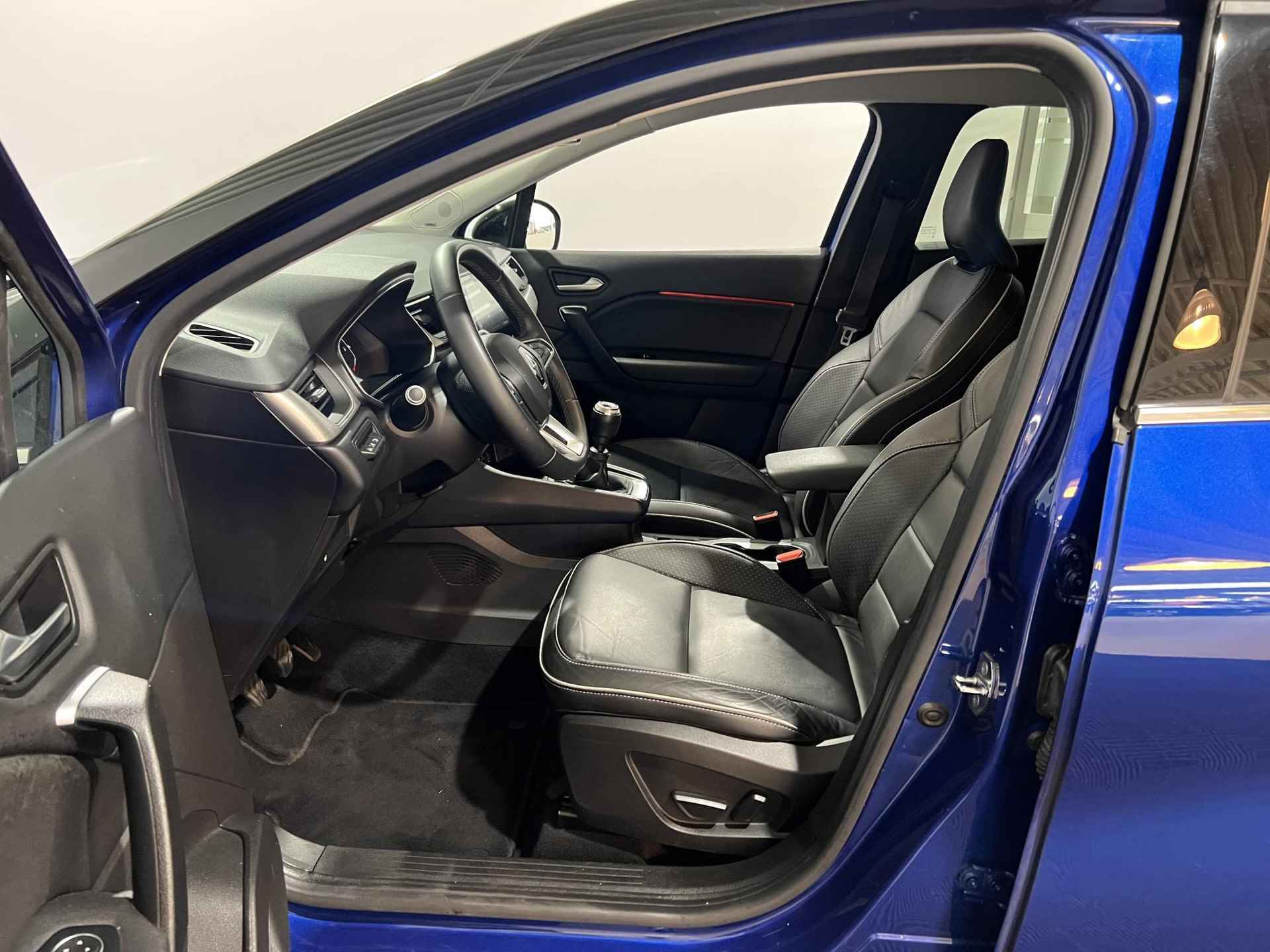 Renault Captur 1.0 - 100PK TCe Bi-Fuel Intens | Navi | Lederen bekleding | Stoelverwarming | Cruise control | Climate Control | Parkeersensoren | Camera | Apple Carplay / Android Auto | - 9/40