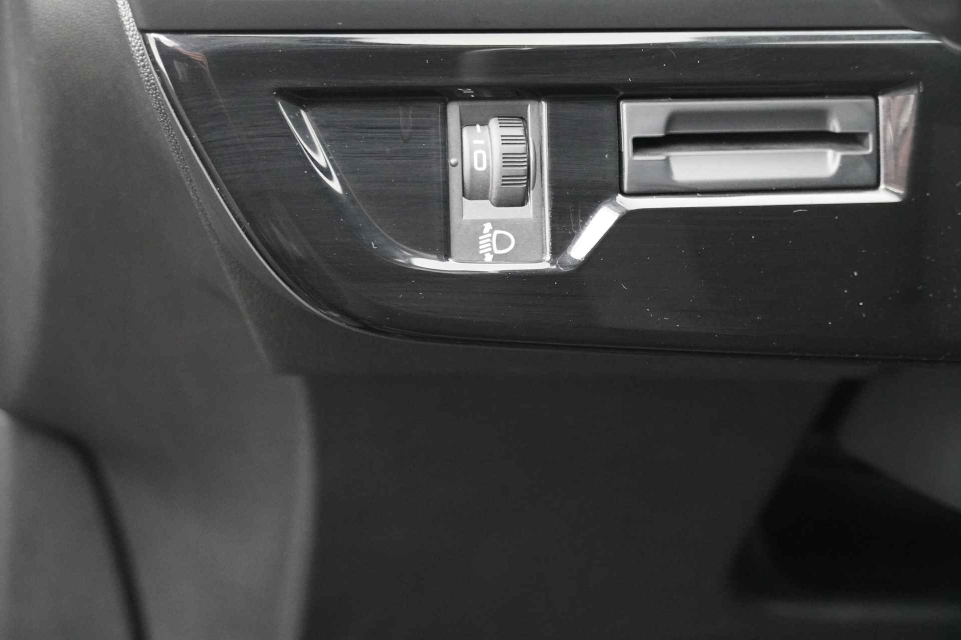 Citroën C4 Picasso BWJ 2018 / 131 PK 1.2 PT Business / Clima / Navi / Cruise / Apple Carplay / Android Auto / Parkeersensoren / - 30/34
