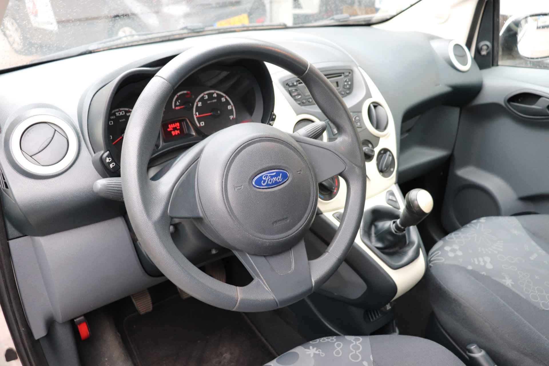 Ford Ka 1.2 Style start/stop. Airco - 11/22