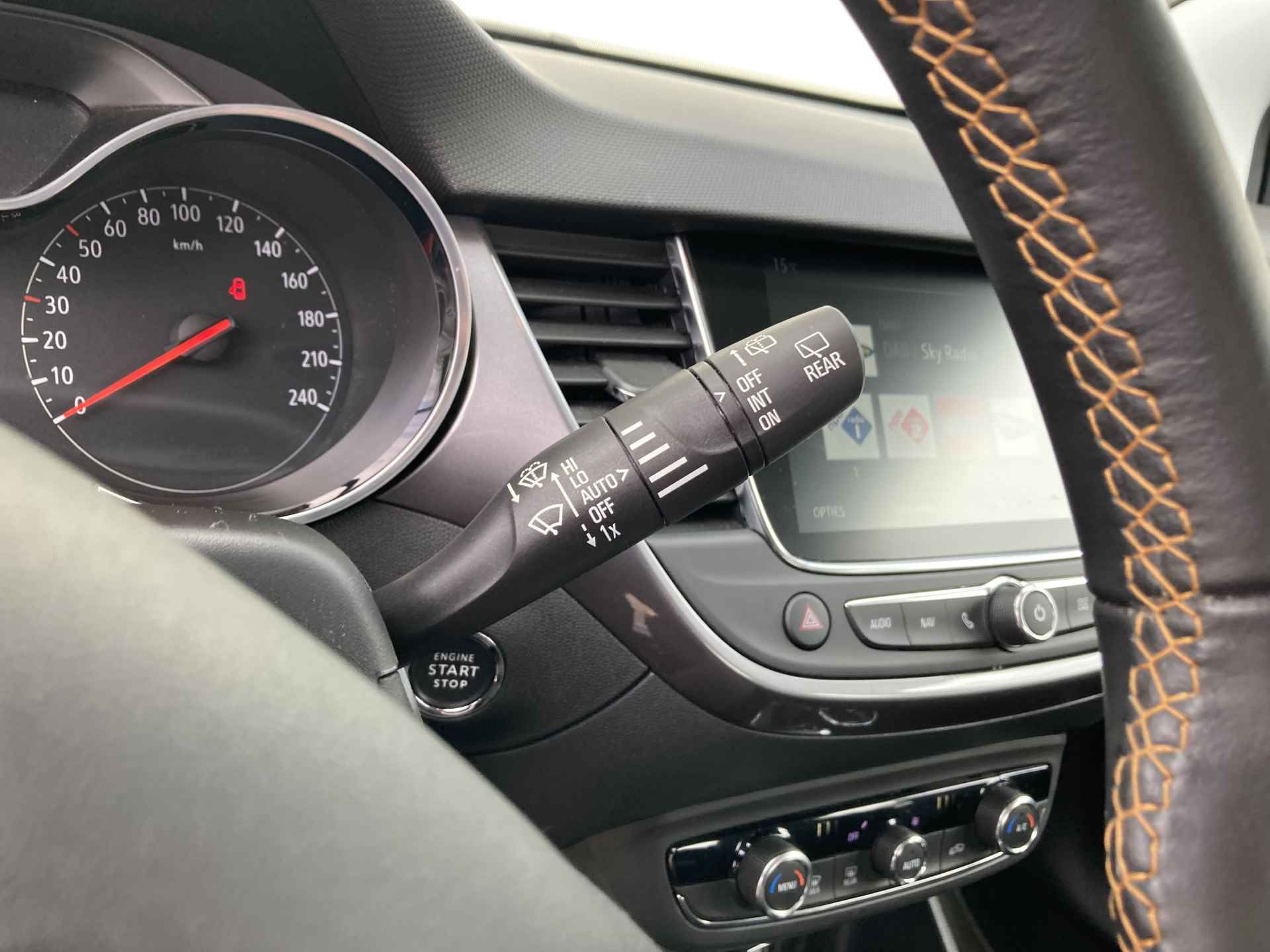 Opel Crossland 1.2 Turbo 110pk Automaat Innovation | Automaat | Navigatie | Pdc Achter | Key-less | Trekhaak | 1e eigenaar | etc - 15/39