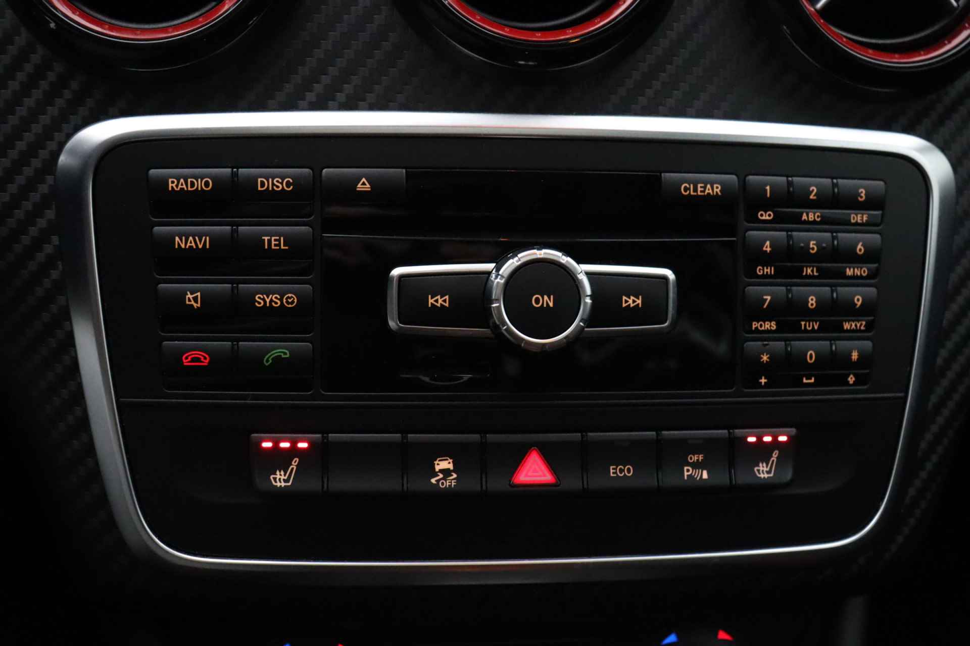 Mercedes-Benz A-Klasse 45 AMG 4MATIC Edition 1 | Panoramadak | Memory seats | Schaalstoelen | Leder - 28/34