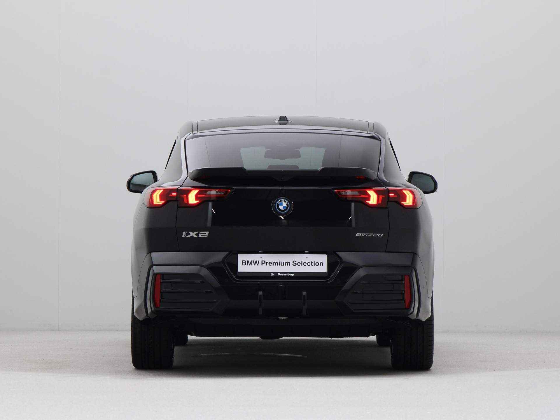 BMW iX2 eDrive20 65kWh M Sport - 10/24